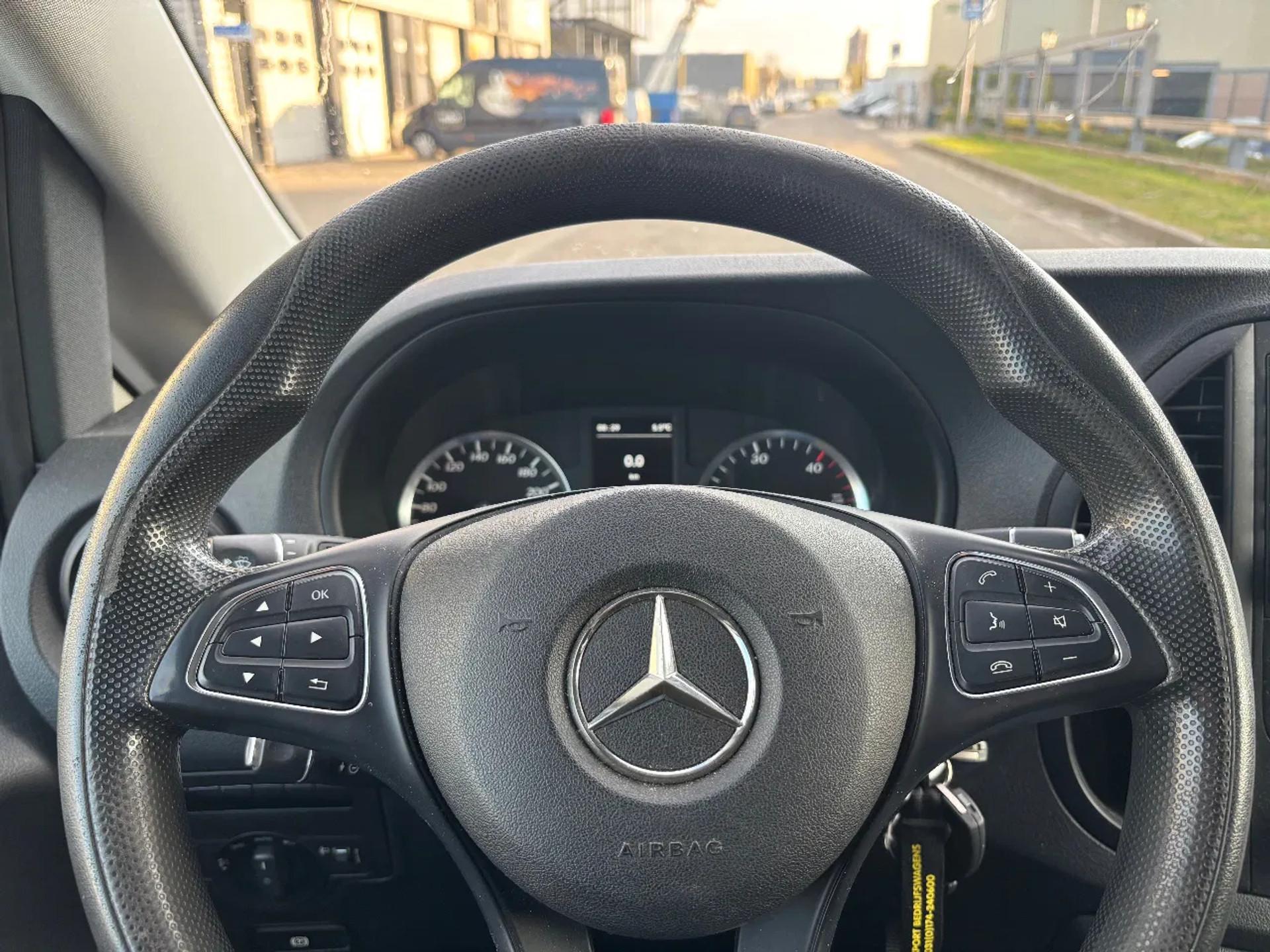 Foto 15 van Mercedes-Benz 114CDI XXL L3H1 Dubbelcabine Automaat Airco Cruisecontrol Trekhaak EURO 6