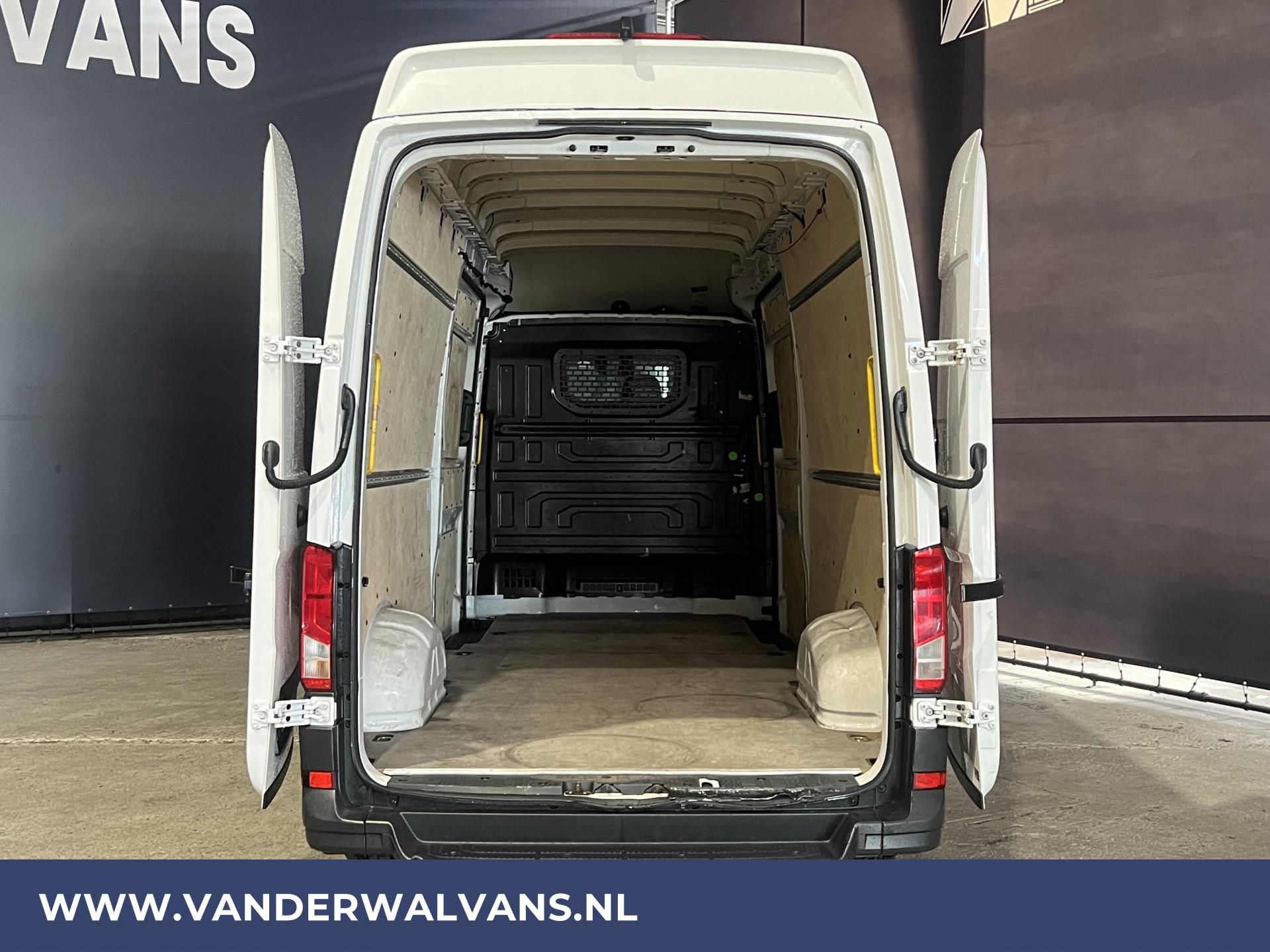 Foto 3 van Volkswagen 2.0 TDI 140pk L4H4 L3H3 Hoog dak Euro6 Airco | 2x Zijdeur | Camera | Apple Carplay