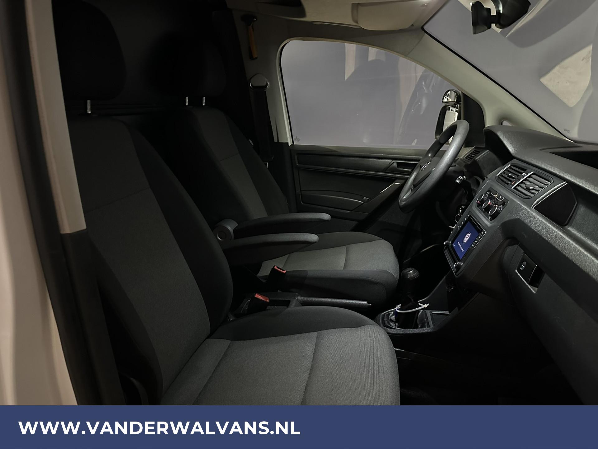 Foto 9 van Volkswagen Caddy 2.0 TDI L1H1 Euro6 Airco | Navigatie | Camera | Cruisecontrol | Trekhaak