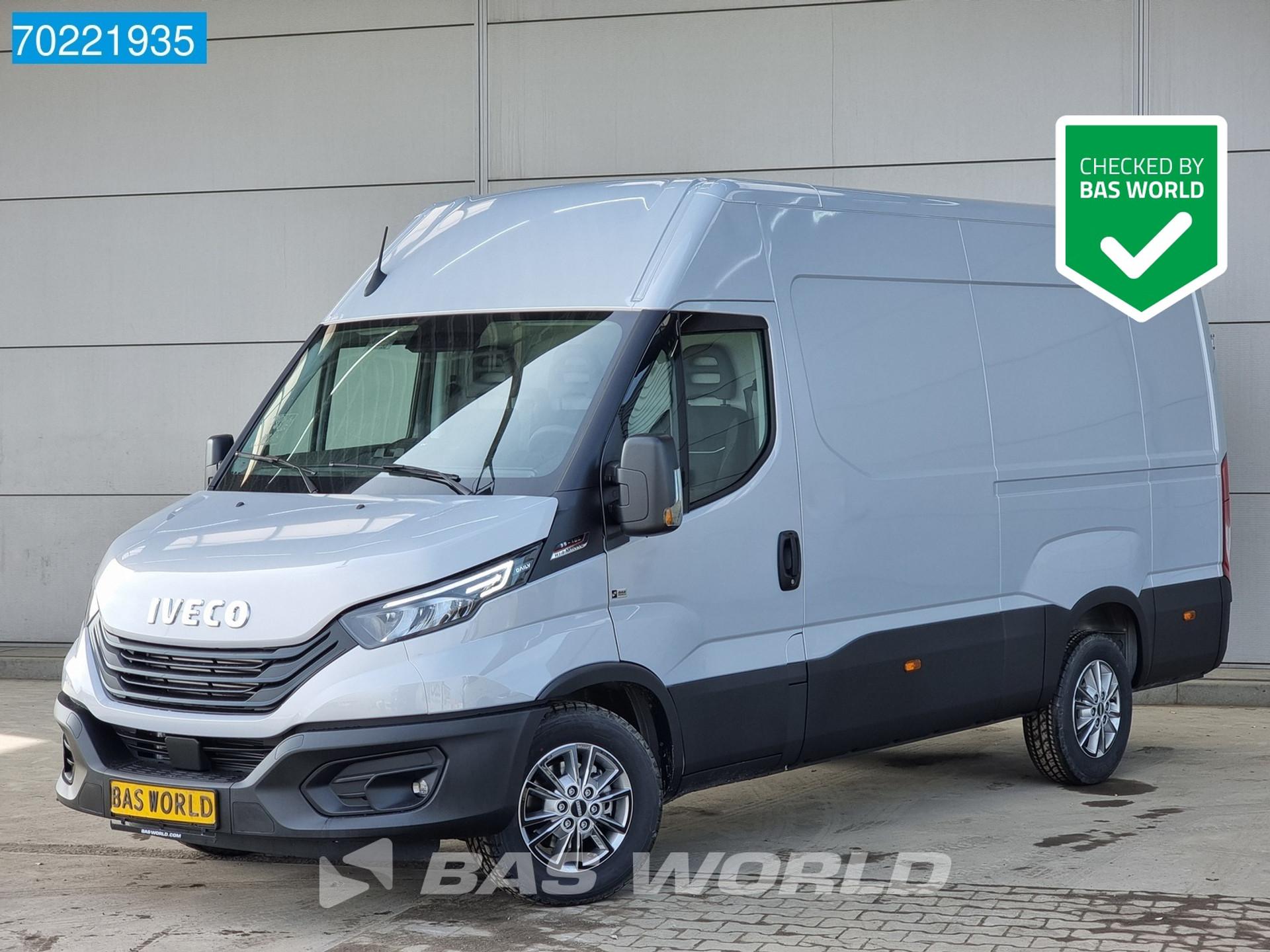 Foto 1 van Iveco Daily 35S18 3.0l Automaat L2H2 LED ACC Navi Camera 12m3 Airco