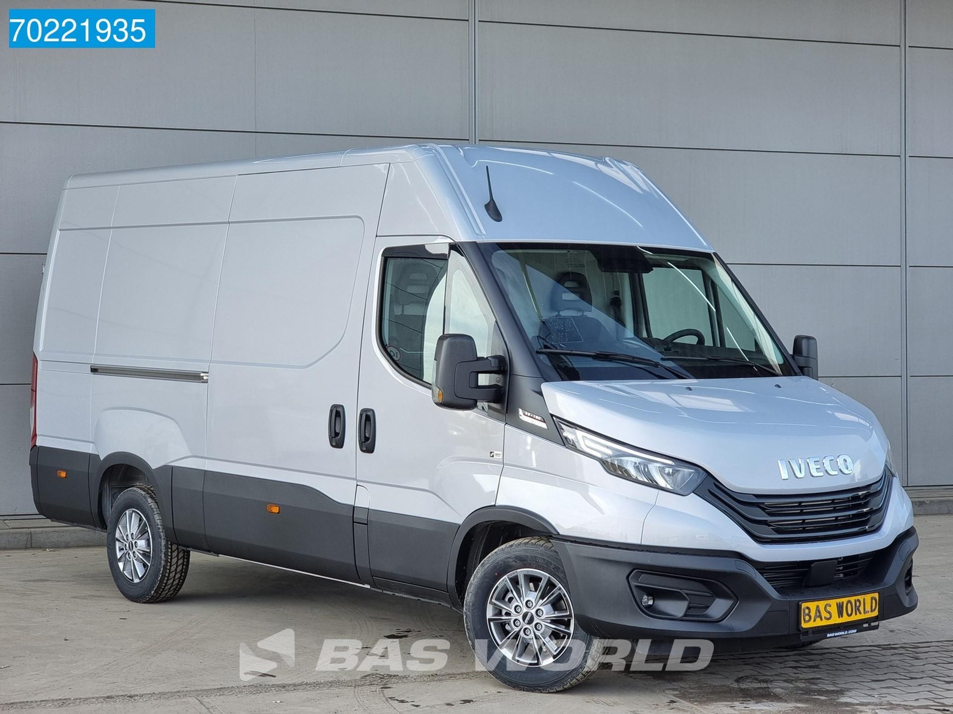 Foto 2 van Iveco Daily 35S18 3.0l Automaat L2H2 LED ACC Navi Camera 12m3 Airco