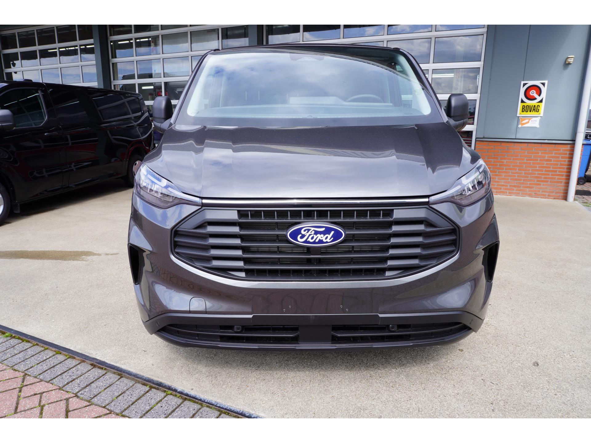 Foto 11 van Ford 320L 2.0 TDCI 136PK L2H1 Trend Nieuw Model