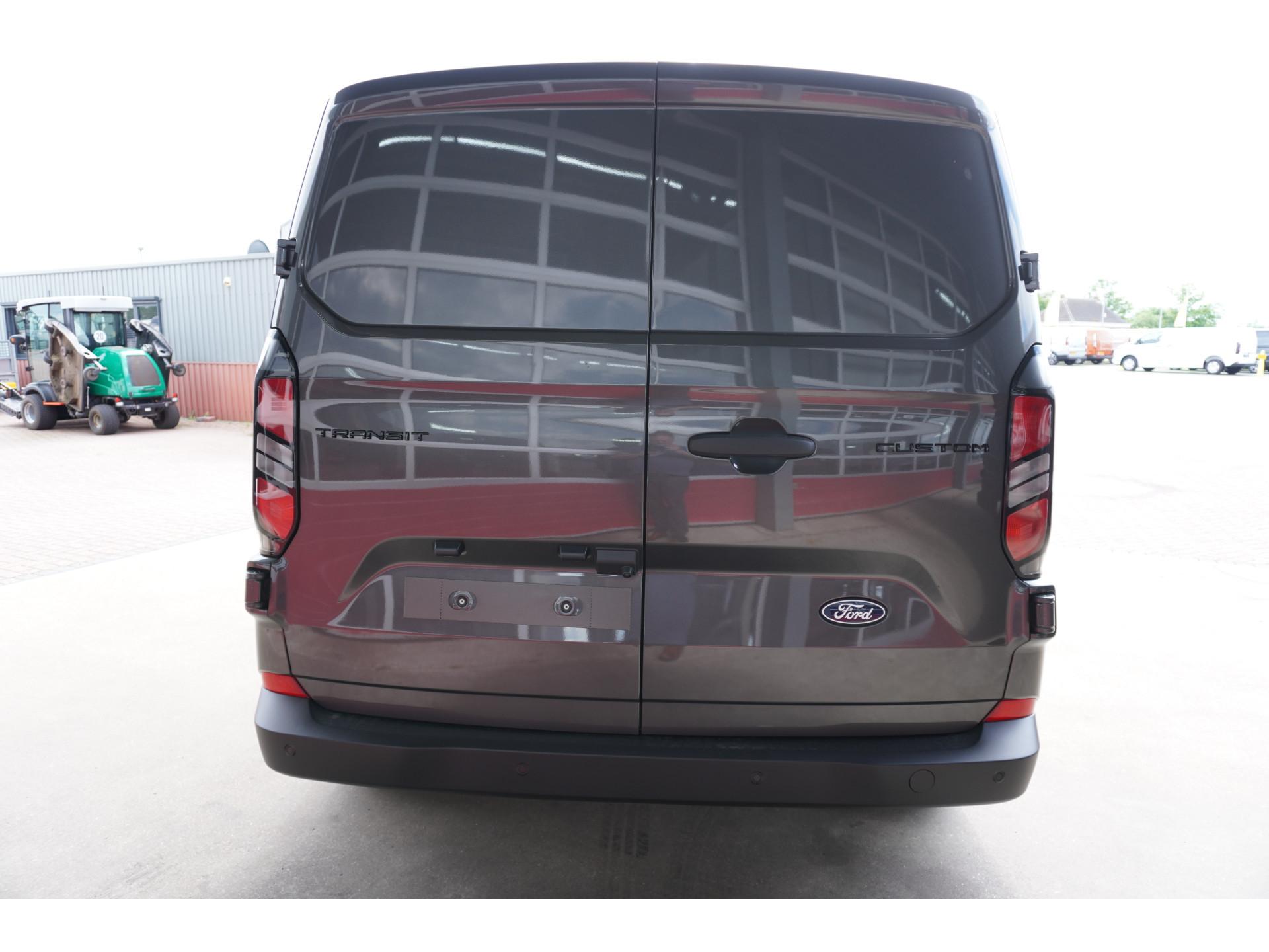 Foto 6 van Ford 320L 2.0 TDCI 136PK L2H1 Trend Nieuw Model