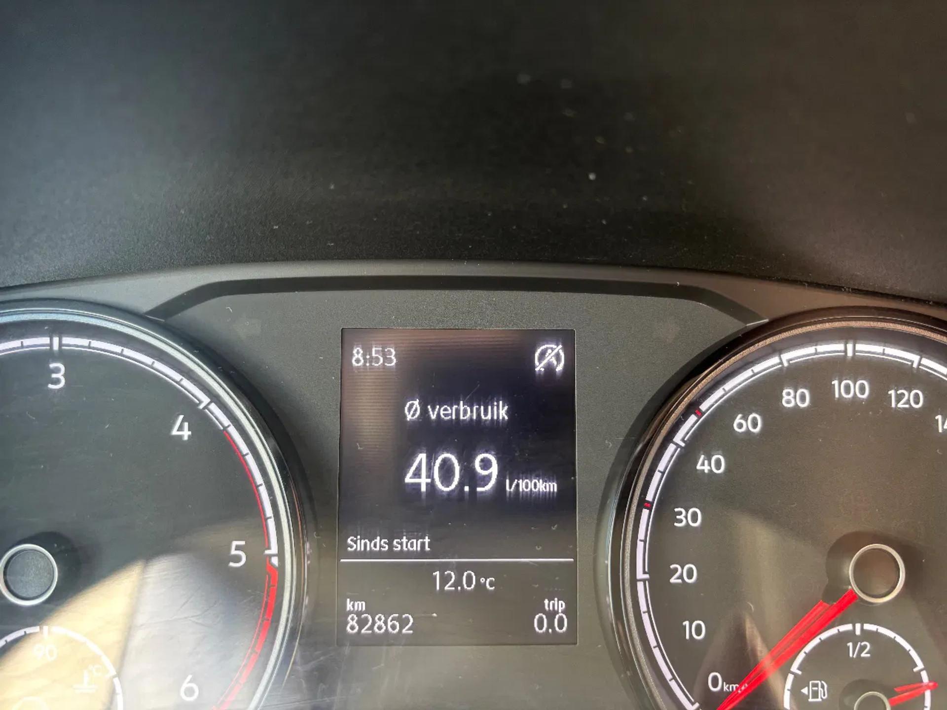 Foto 12 van Volkswagen 2.0TDI L2H1 Airco Trekhaak EURO 6 82800KM