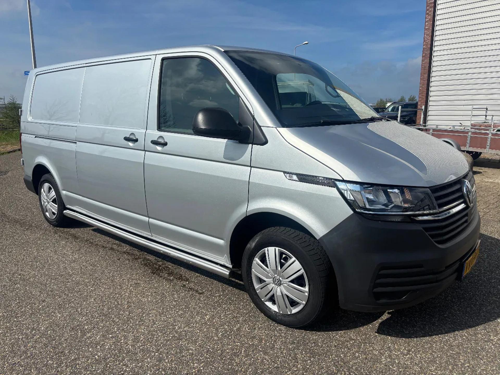 Foto 3 van Volkswagen 2.0TDI L2H1 Airco Trekhaak EURO 6 82800KM