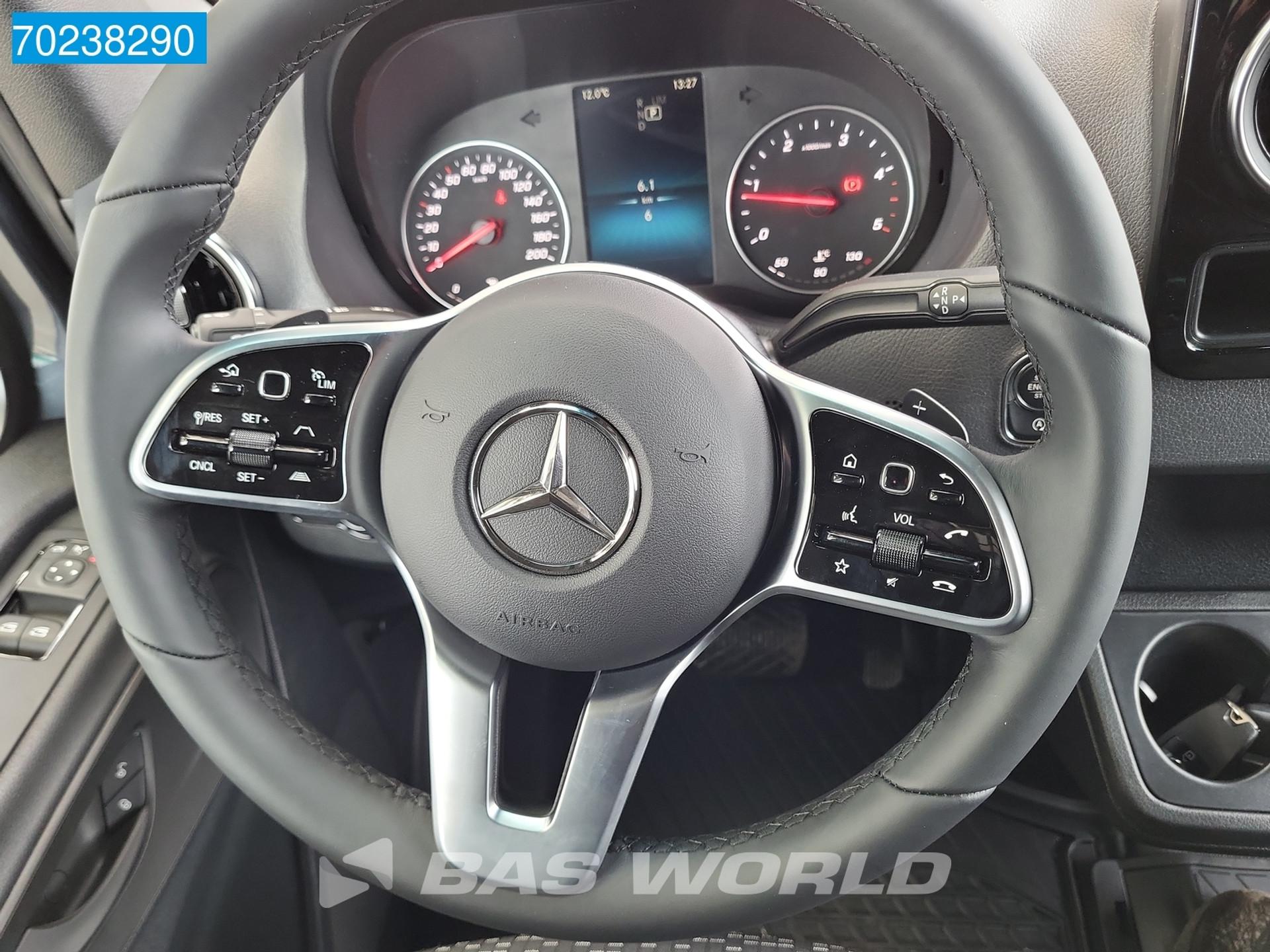 Foto 13 van Mercedes-Benz Sprinter 519 CDI Automaat Dubbellucht L2H2 3.5t Trekhaak 360camera ACC Airco Trekhaak
