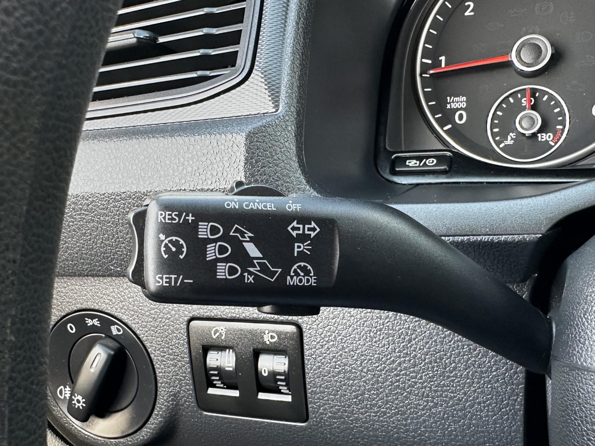 Foto 13 van Volkswagen 2.0 TDI / L1H1 / ZEER NETJES / 38.424 KM / 1e EIGENAAR / AIRCO / CRUISE CONTROL