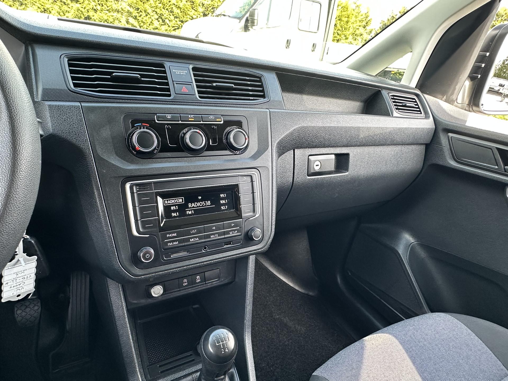 Foto 9 van Volkswagen 2.0 TDI / L1H1 / ZEER NETJES / 38.424 KM / 1e EIGENAAR / AIRCO / CRUISE CONTROL