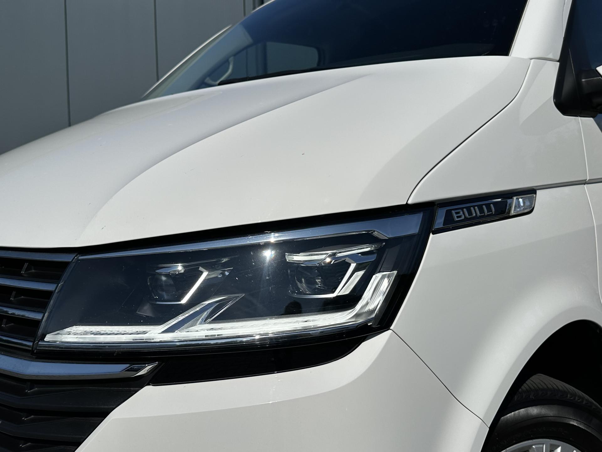 Foto 18 van Volkswagen 2.0 TDI / L1H1 / BULLI / TREKHAAK / VIRTUAL / SOFTCLOSE / CAMERA / ADAPTIVE CRUISE / CARPLAY