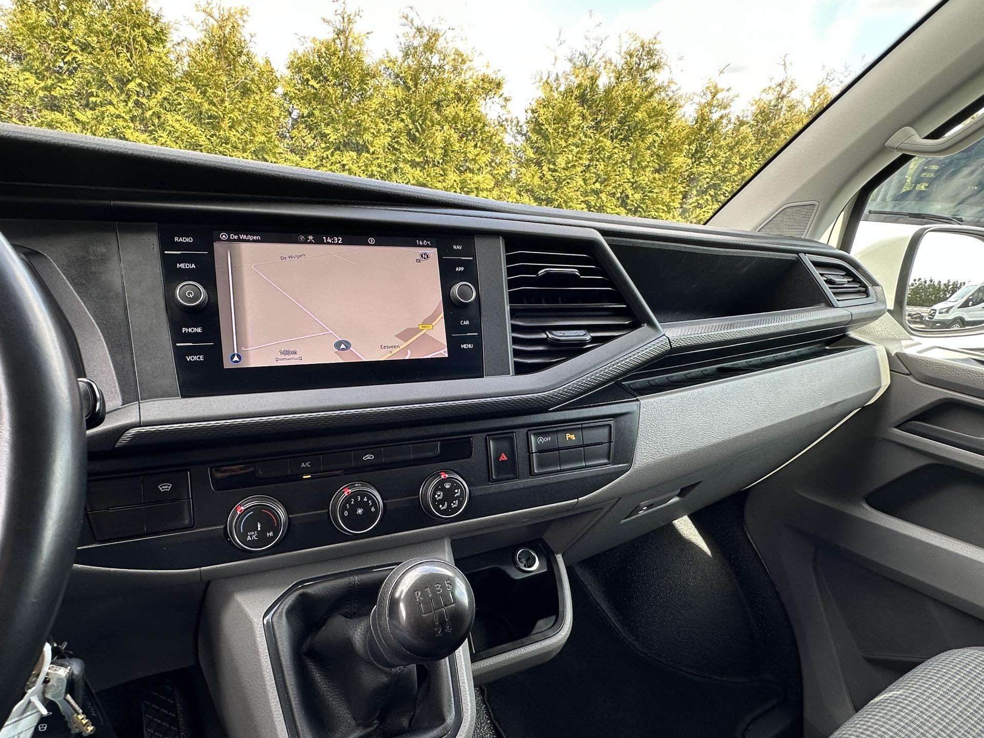 Foto 10 van Volkswagen 2.0 TDI HIGHLINE+ / L2H1 / TREKHAAK / NAVI / CRUISE / AIRCO / PDC / APPLE CARPLAY / ANDROID