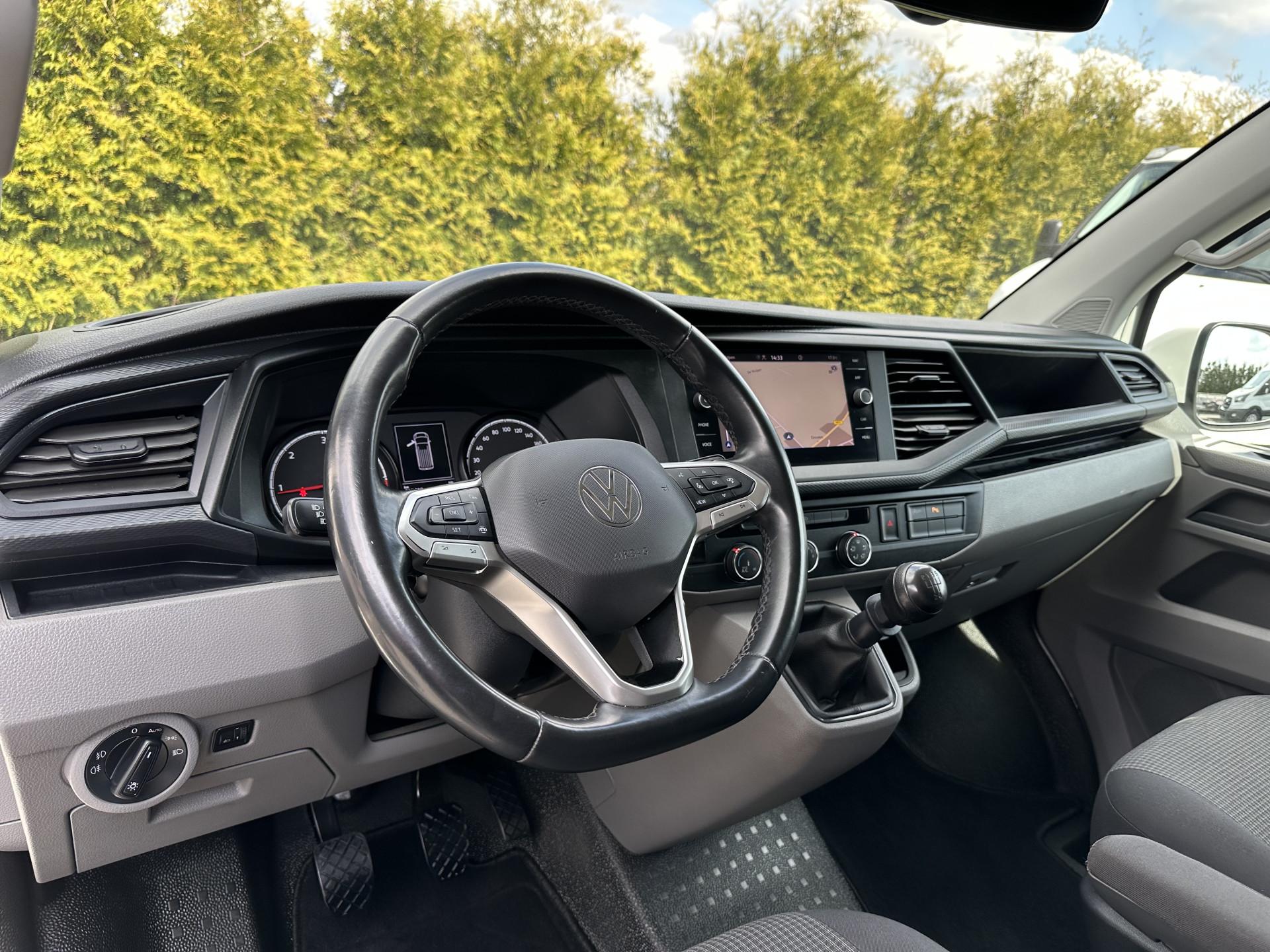 Foto 5 van Volkswagen 2.0 TDI HIGHLINE+ / L2H1 / TREKHAAK / NAVI / CRUISE / AIRCO / PDC / APPLE CARPLAY / ANDROID