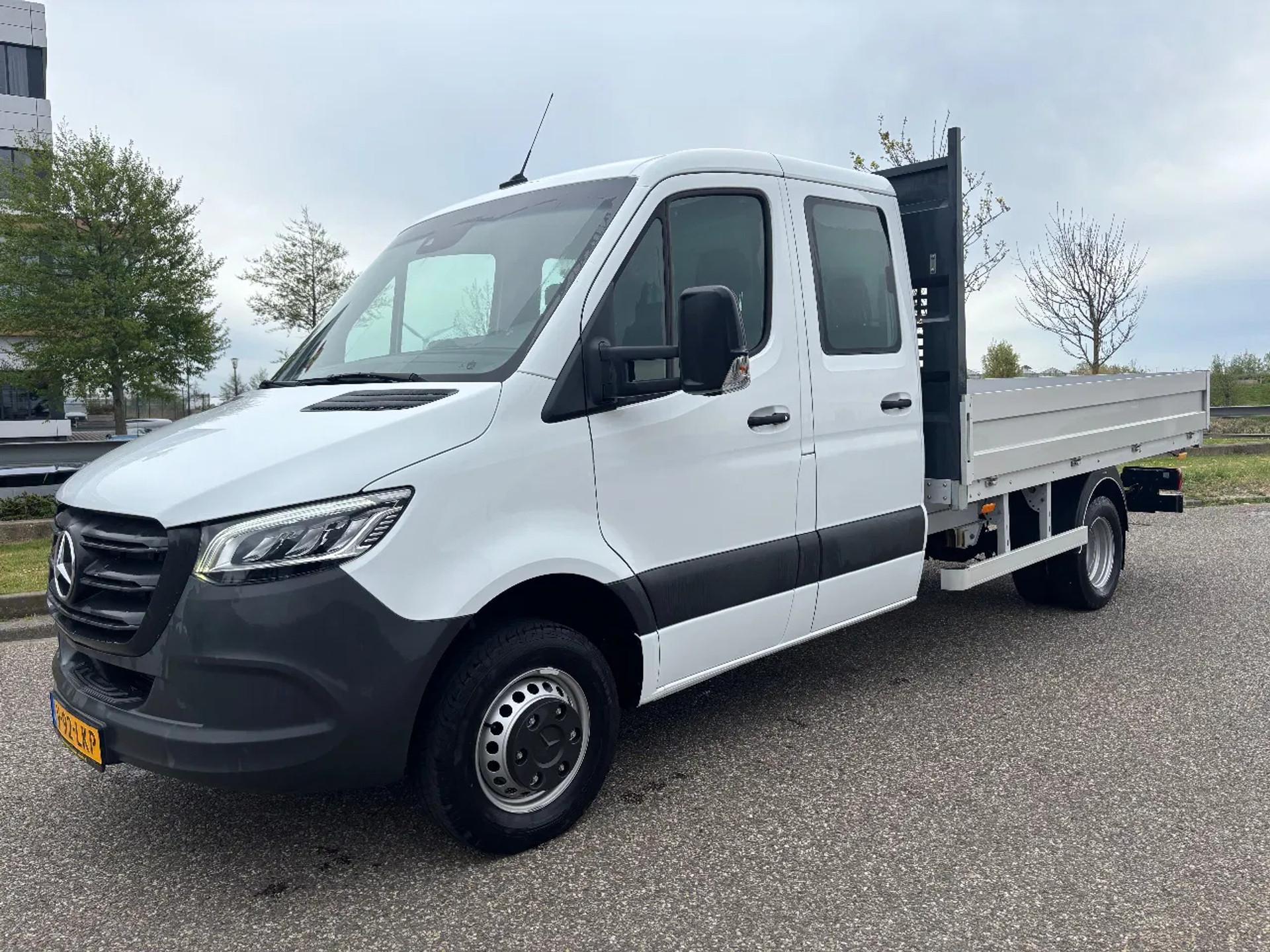 Foto 2 van Mercedes-Benz 519CDI Dubbelcabine Openlaadbak Automaat Airco Navi Cruisecontrol nieuwe ongebruikte auto