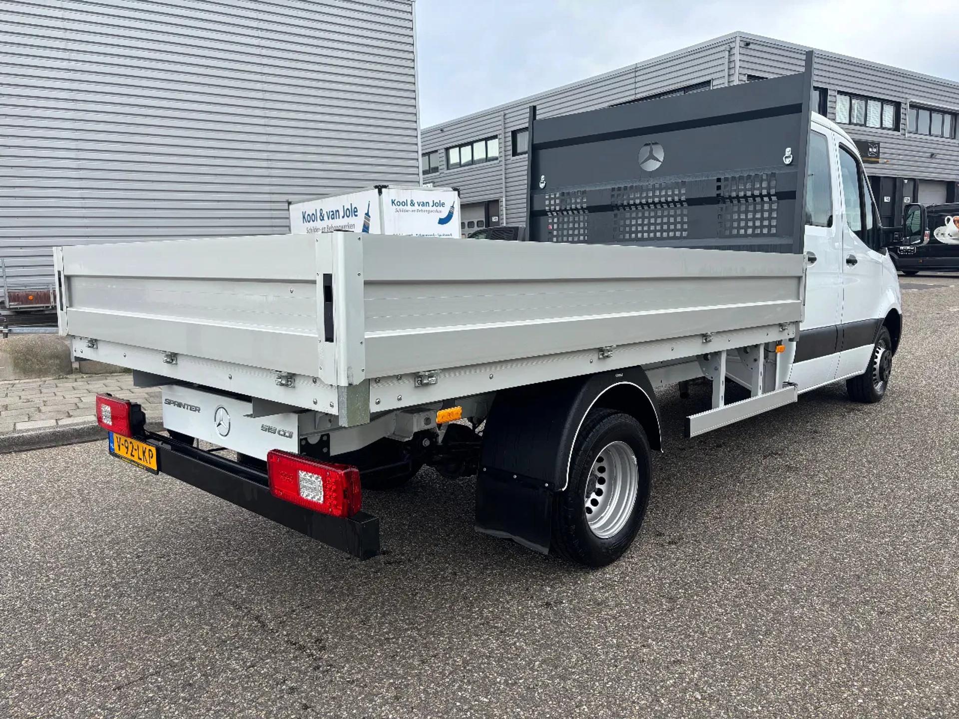 Foto 4 van Mercedes-Benz 519CDI Dubbelcabine Openlaadbak Automaat Airco Navi Cruisecontrol nieuwe ongebruikte auto