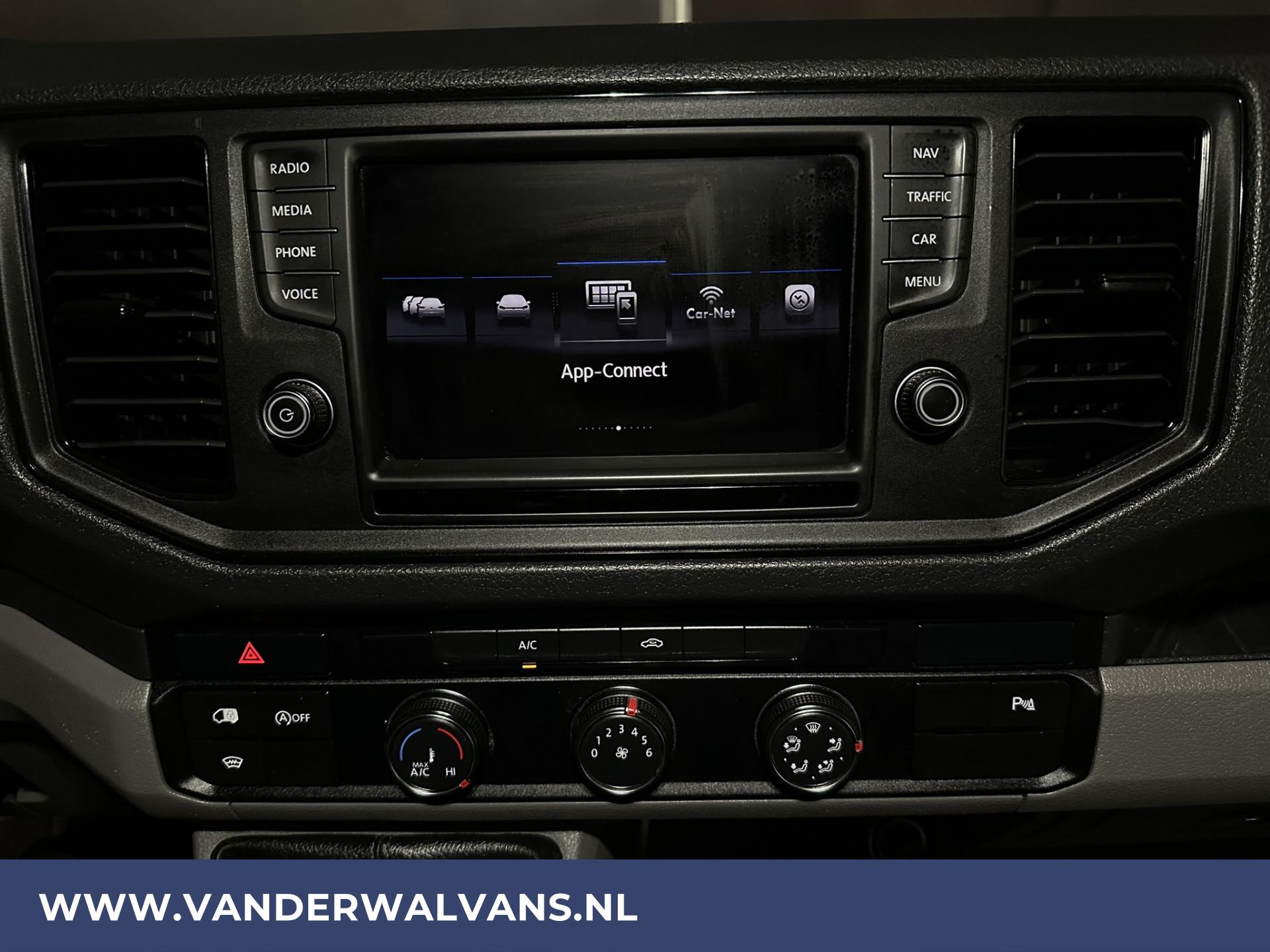 Foto 16 van Volkswagen 2.0 TDI 140pk L3H3 L2H2 Euro6 Airco | Navigatie | 3000kg Trekhaak