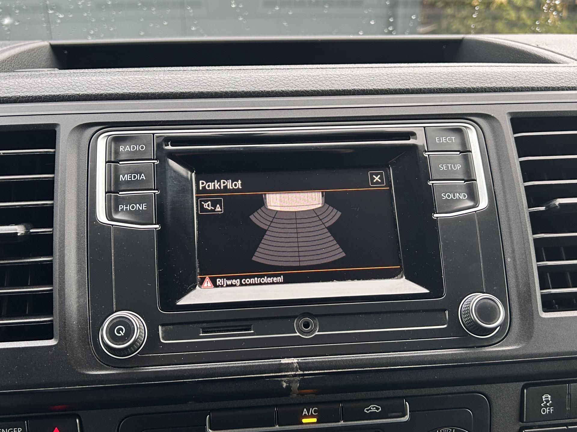 Foto 15 van Volkswagen 2.0 TDI 150 PK / L1H1 / 2x SCHUIFDEUR / IMPERIAAL / INRICHTING / TREKHAAK / AIRCO / CRUISE