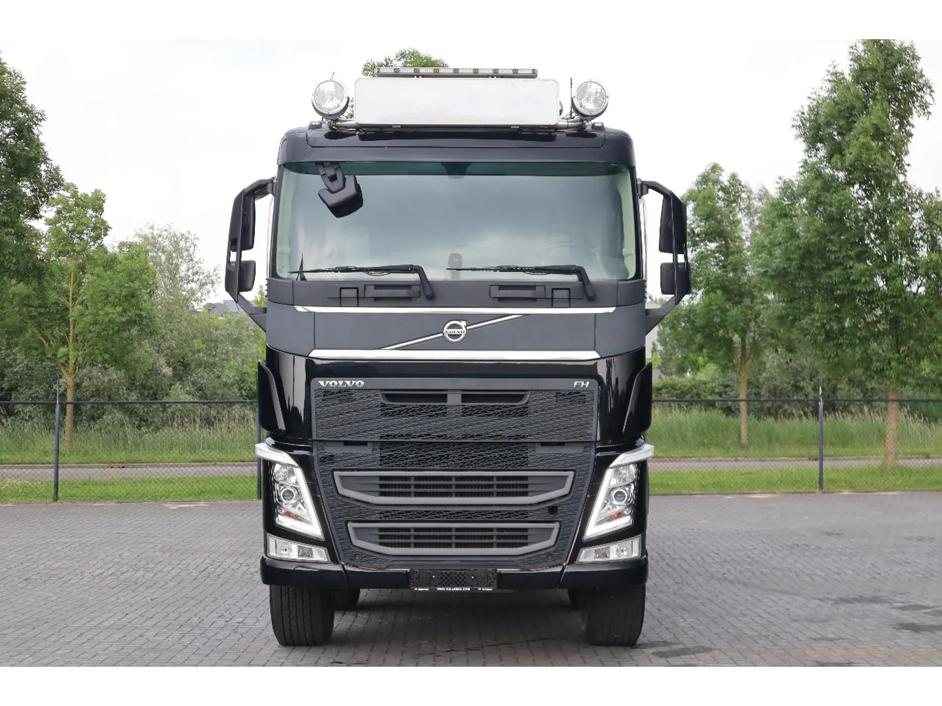 Foto 3 van Volvo FH 540 8X4 - 8X2 | TANDEMLIFT | HUB REDUCTION | RETARDER | EURO 6