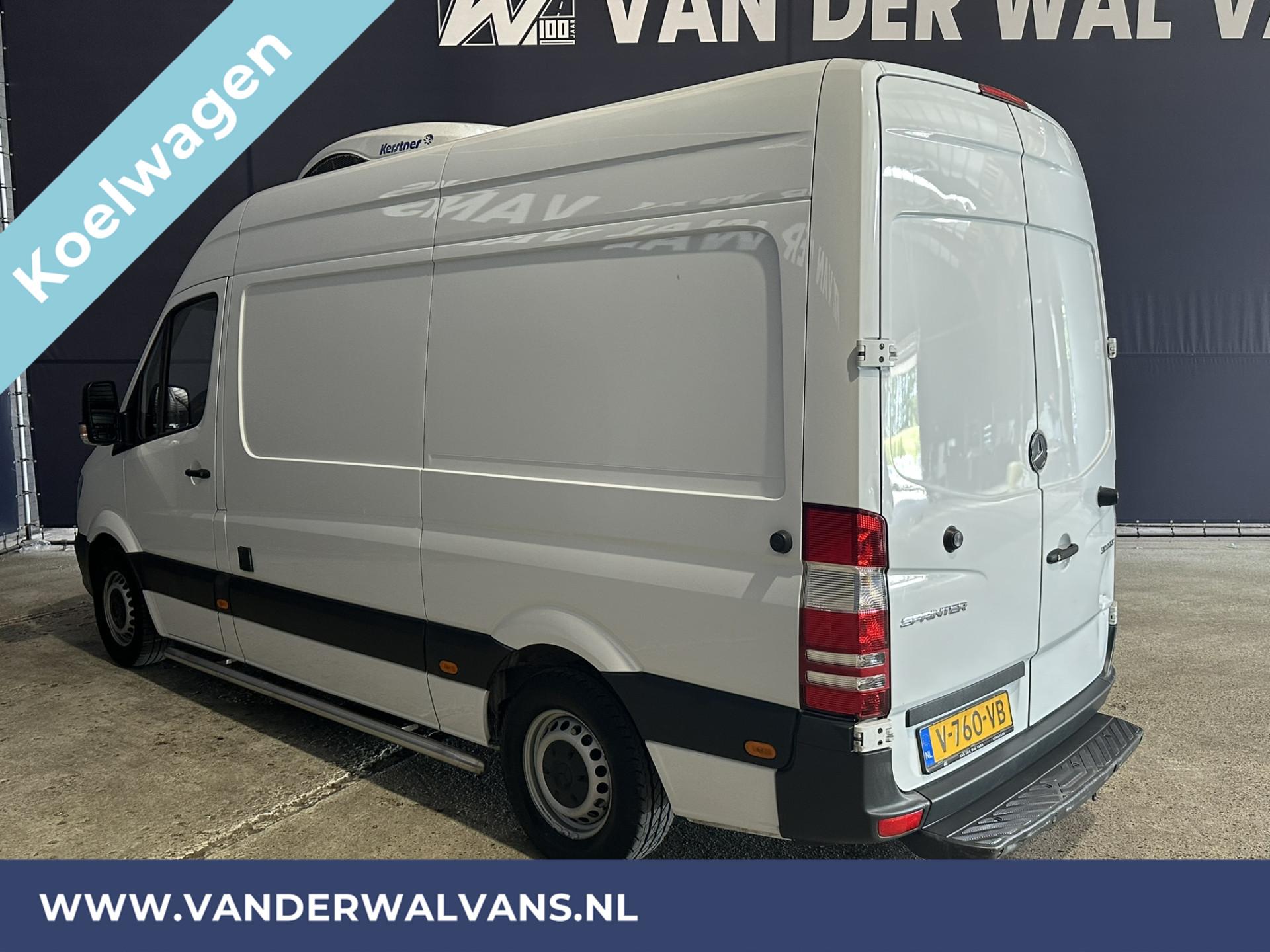 Foto 2 van Mercedes-Benz Sprinter 314 CDI 143pk Koelwagen Kerstner Dag + Nacht L2H2 Euro6 Airco | Cruisecontrol | Parkeersensoren | Sidebars