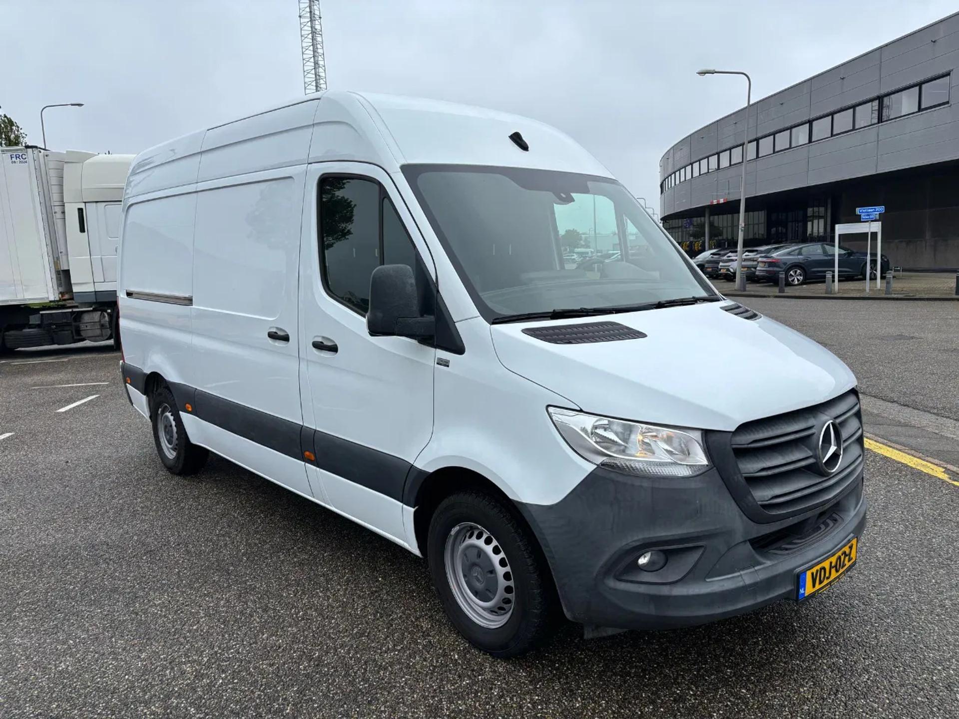 Foto 3 van Mercedes-Benz 314CDI L2H2 Airco EURO 6 115000KM