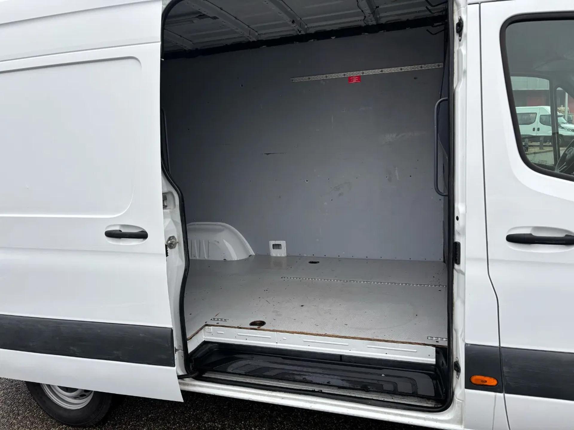 Foto 6 van Mercedes-Benz 314CDI L2H2 Airco EURO 6 115000KM