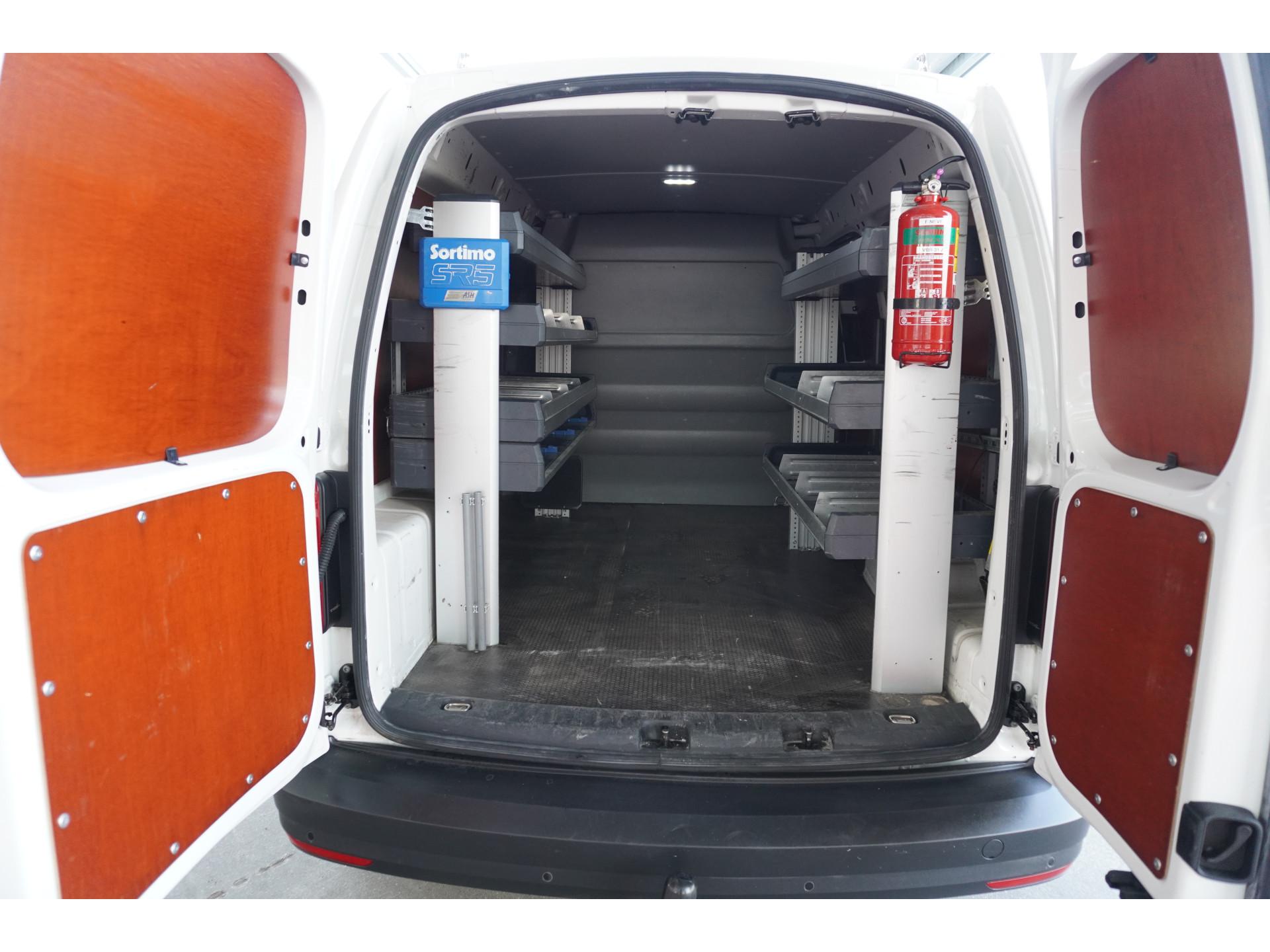Foto 11 van Volkswagen 2.0 TDI L2H1 BMT Maxi Comfortline