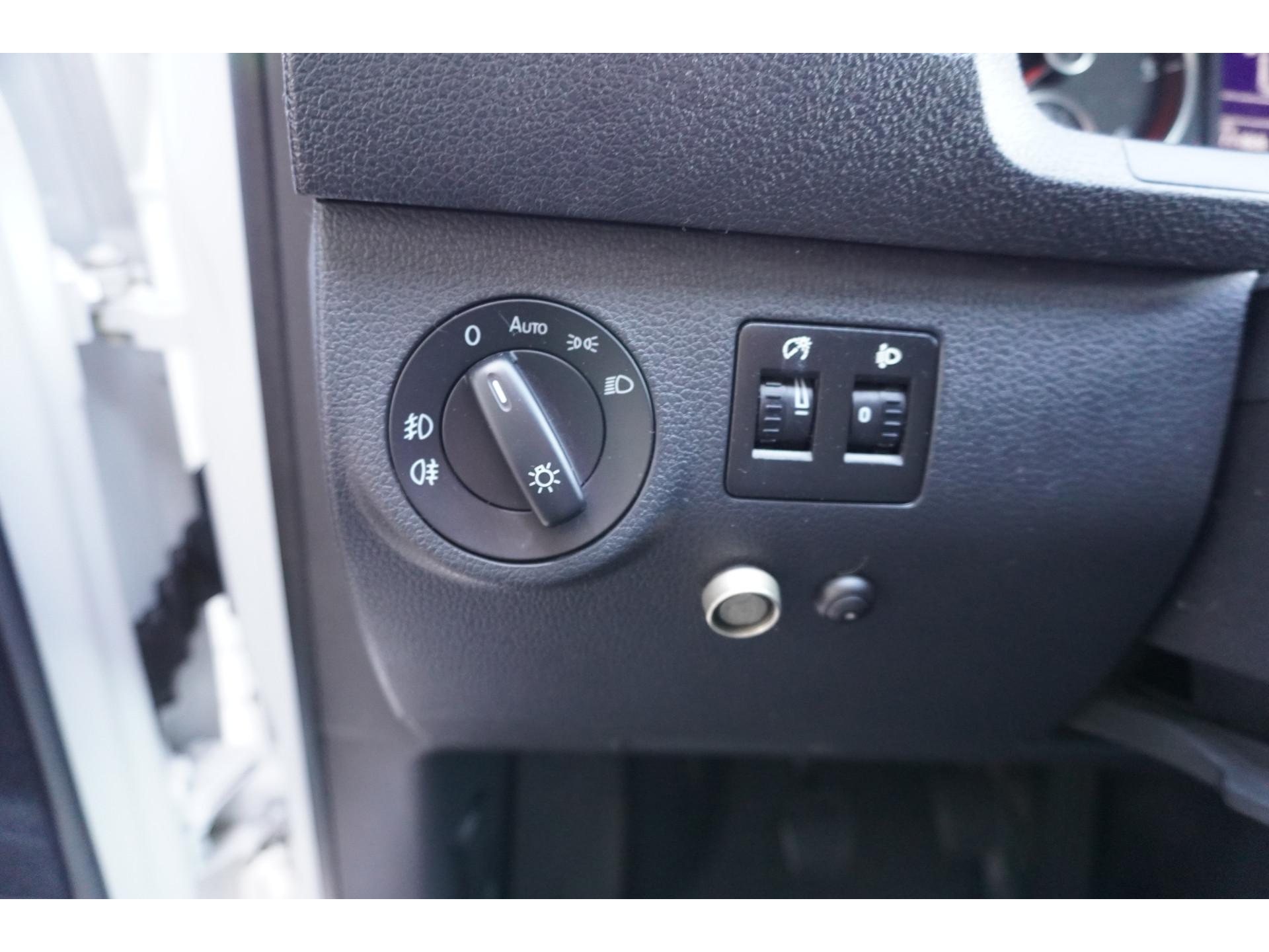 Foto 19 van Volkswagen 2.0 TDI L2H1 BMT Maxi Comfortline