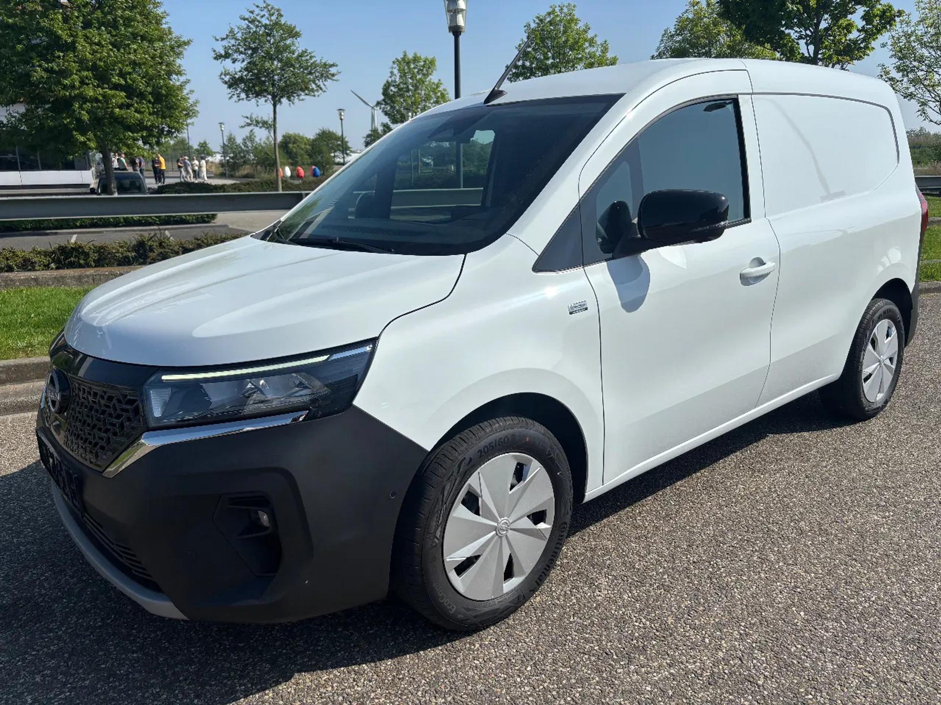 Foto 2 van Nissan Tenka L1 45 kWh Snellader Automaat Airco Cruisecontrol NIEUW BPM VRIJ