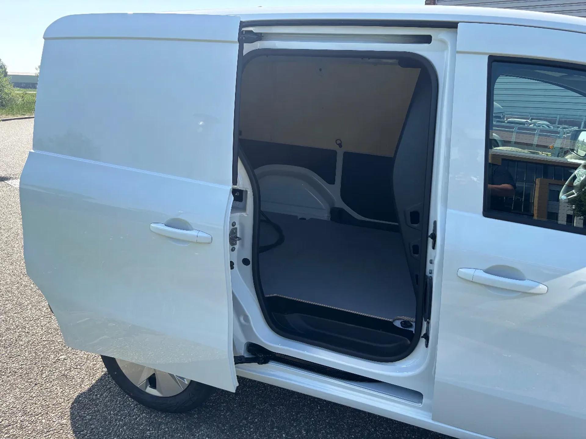 Foto 9 van Nissan Tenka L1 45 kWh Snellader Automaat Airco Cruisecontrol NIEUW BPM VRIJ