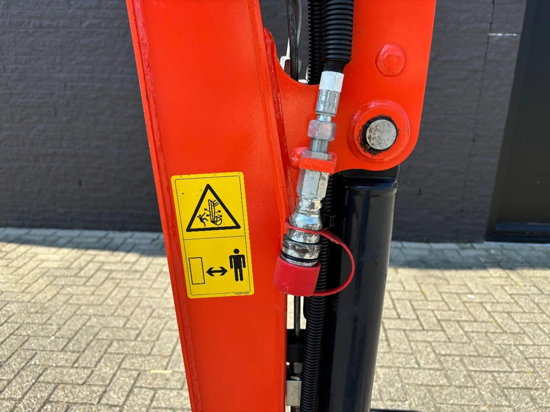 Foto 13 van Kubota KX019-4 Snelwissel Extra Functie + 3 Bakken 1000 UUR