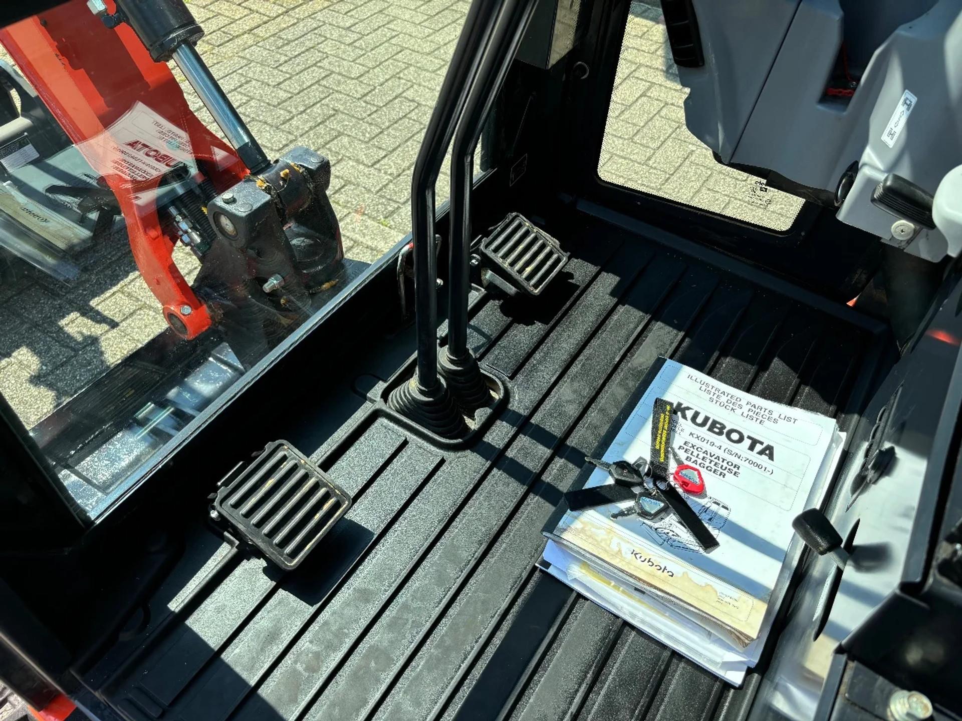 Foto 17 van Kubota KX019-4 Snelwissel Extra Functie + 3 Bakken 1000 UUR