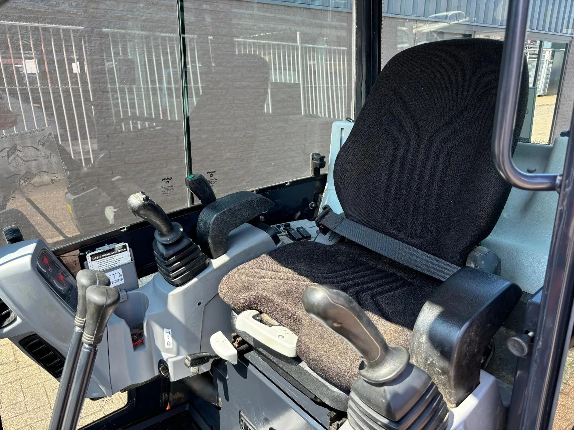 Foto 18 van Kubota KX019-4 Snelwissel Extra Functie + 3 Bakken 1000 UUR
