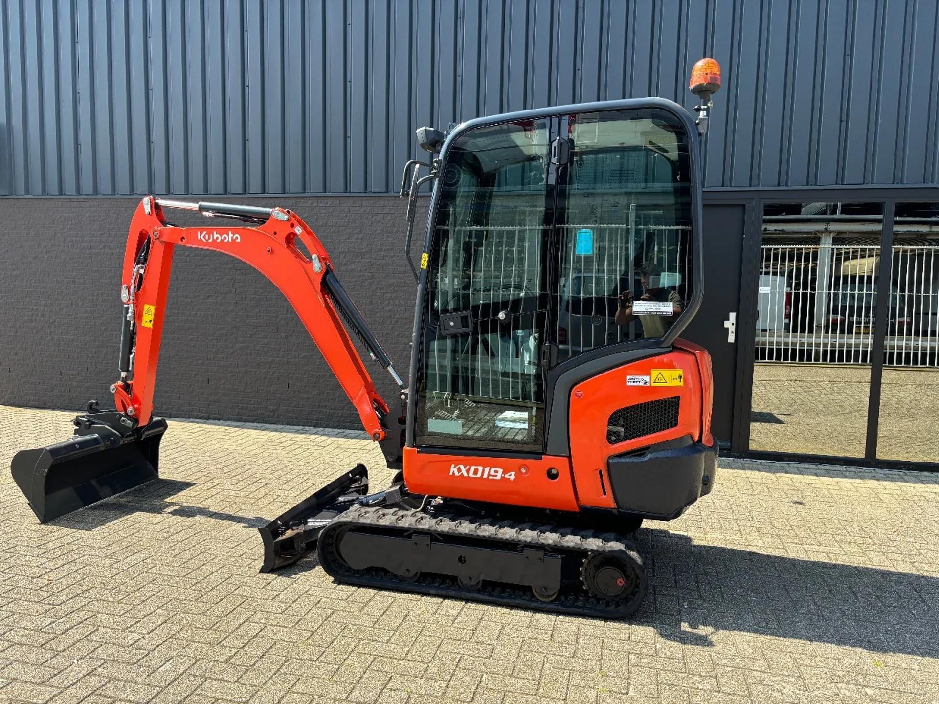 Foto 4 van Kubota KX019-4 Snelwissel Extra Functie + 3 Bakken 1000 UUR