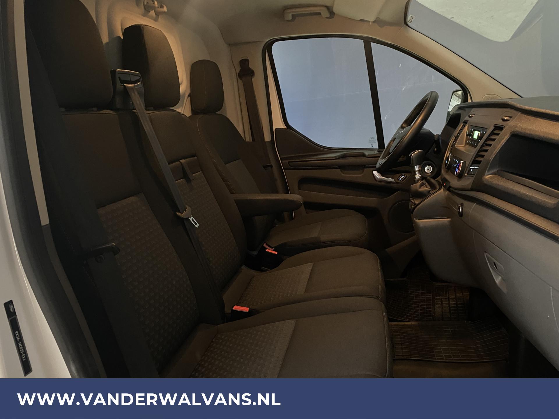 Foto 10 van Ford Transit Custom 2.0TDCI 130pk L1H1 Euro6 Airco | Parkeersensoren | Cruisecontrol | LED