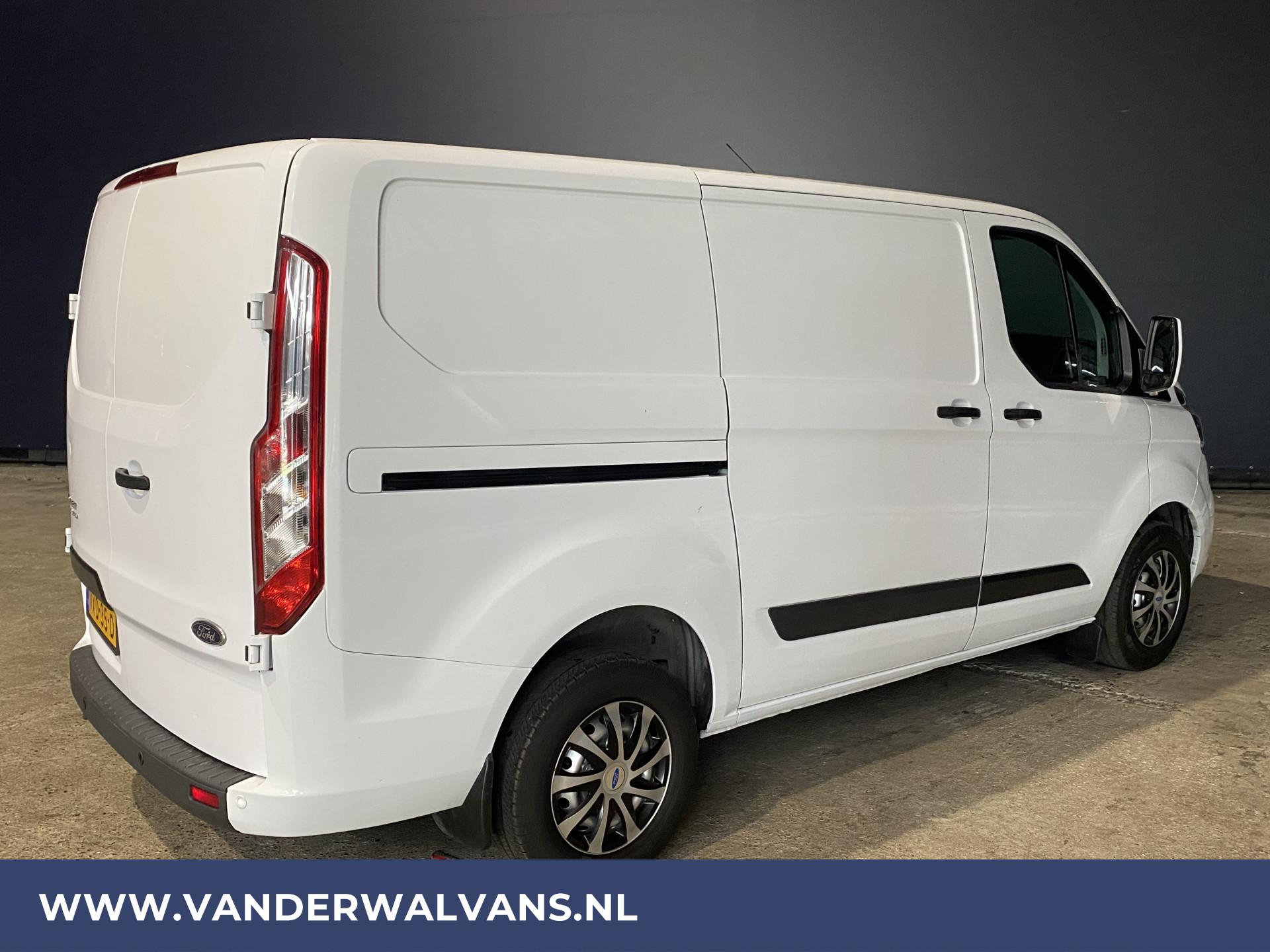 Foto 14 van Ford Transit Custom 2.0TDCI 130pk L1H1 Euro6 Airco | Parkeersensoren | Cruisecontrol | LED