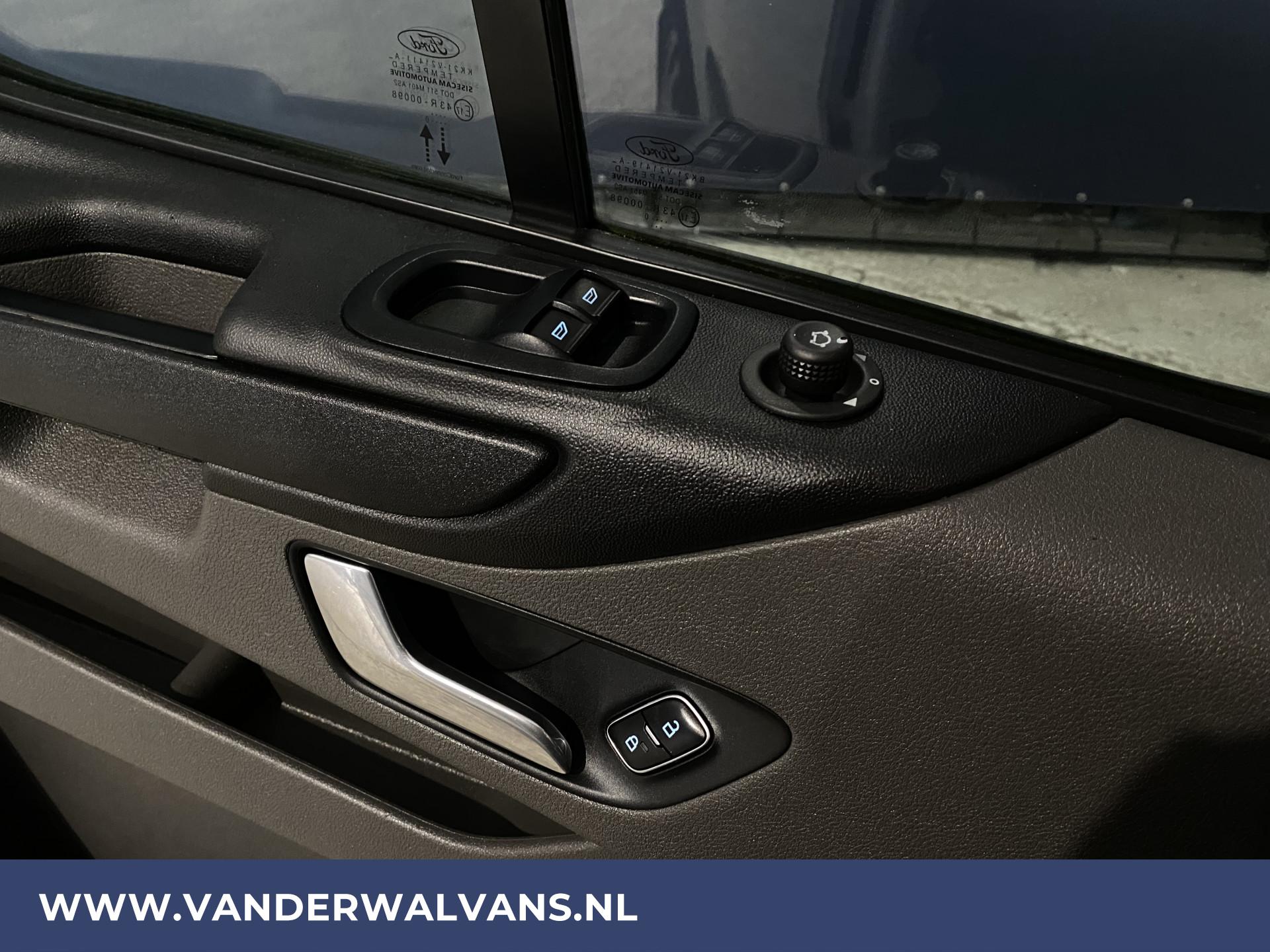 Foto 16 van Ford Transit Custom 2.0TDCI 130pk L1H1 Euro6 Airco | Parkeersensoren | Cruisecontrol | LED