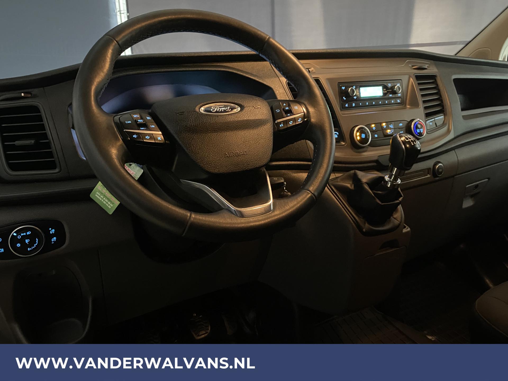 Foto 5 van Ford Transit Custom 2.0TDCI 130pk L1H1 Euro6 Airco | Parkeersensoren | Cruisecontrol | LED
