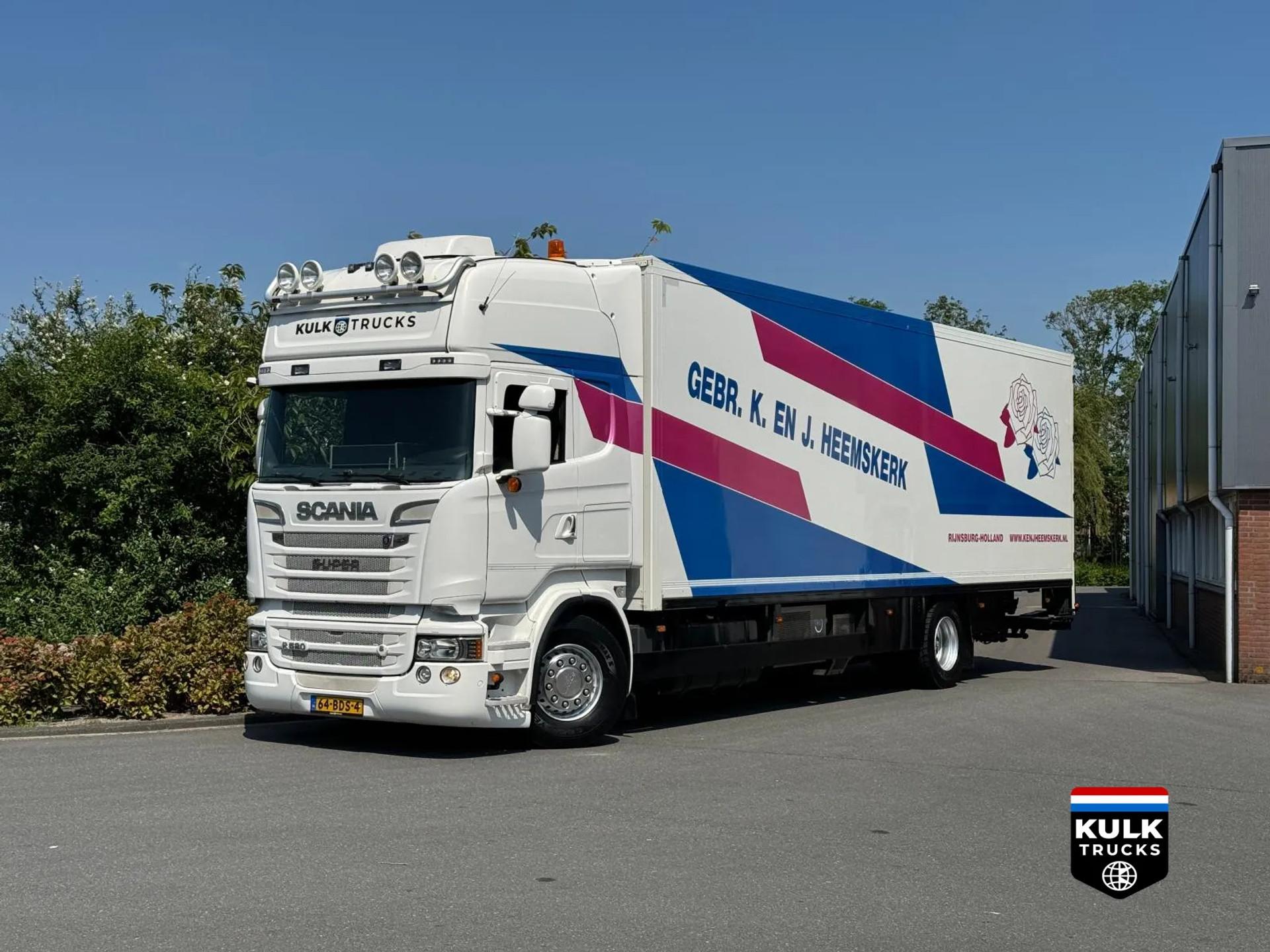 Foto 1 van Scania R 520 SHOW TRUCK / CONCOURSTAAT CLEAN HOLLAND TRUCK - NEW TYRES