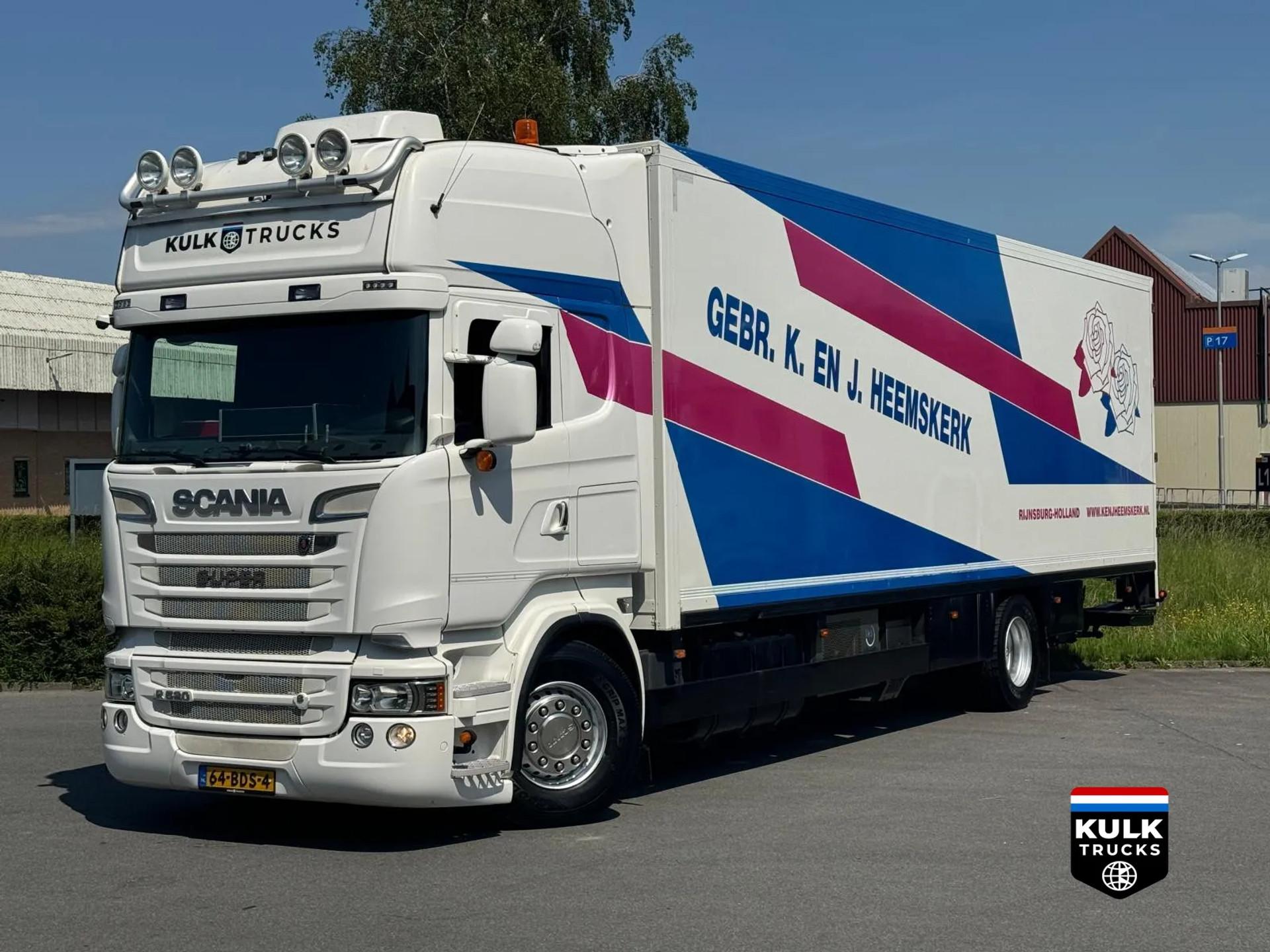 Foto 3 van Scania R 520 SHOW TRUCK / CONCOURSTAAT CLEAN HOLLAND TRUCK - NEW TYRES