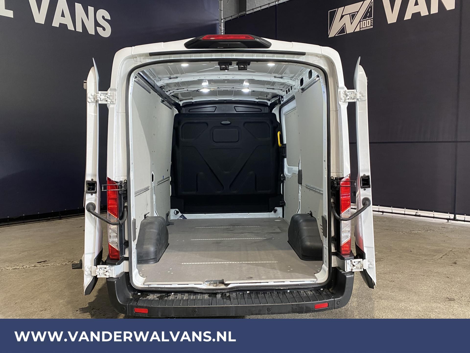 Foto 3 van Ford Transit 2.0TDCI L2H2 Euro6 Airco | Camera | Parkeersensoren | Cruisecontrol
