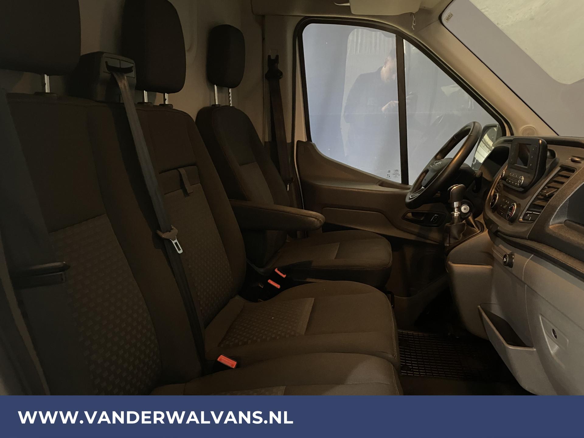 Foto 7 van Ford Transit 2.0TDCI L2H2 Euro6 Airco | Camera | Parkeersensoren | Cruisecontrol