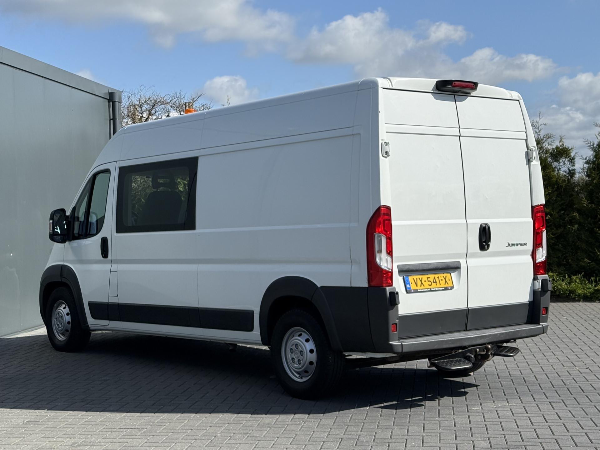 Foto 4 van Citroën 35 2.2 HDI 150 PK / L3H2 MAXI / DUBBELE CABINE 7-PERS / AIRCO / CAMERA / INRICHTING / 3 TONS TREKHAAK