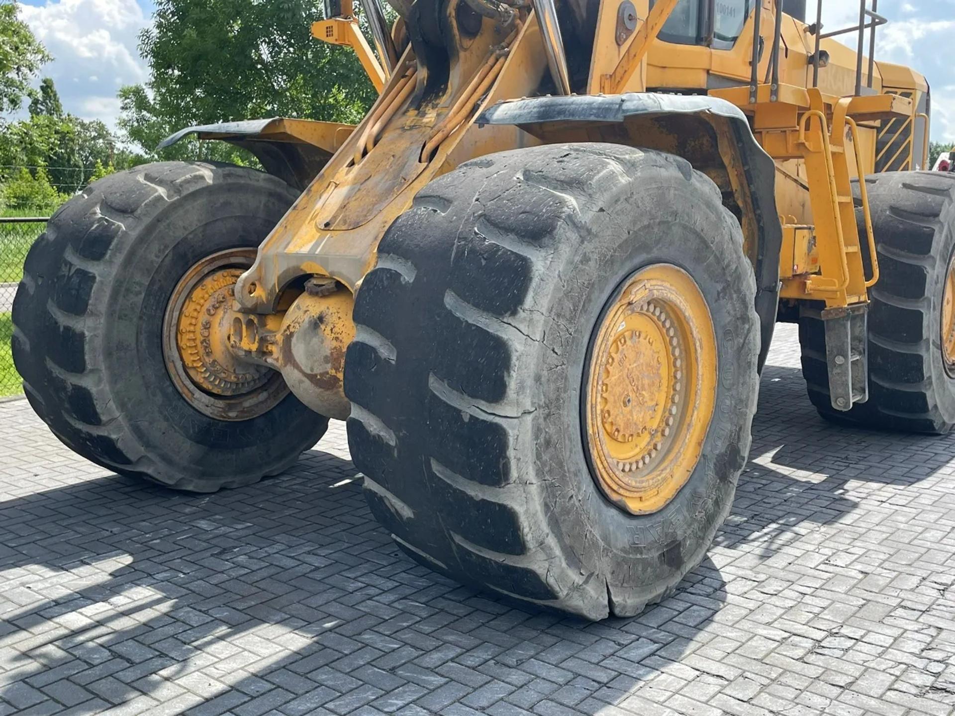 Foto 8 van Volvo L350 F | BUCKET | CDC | BBS | AIRCO