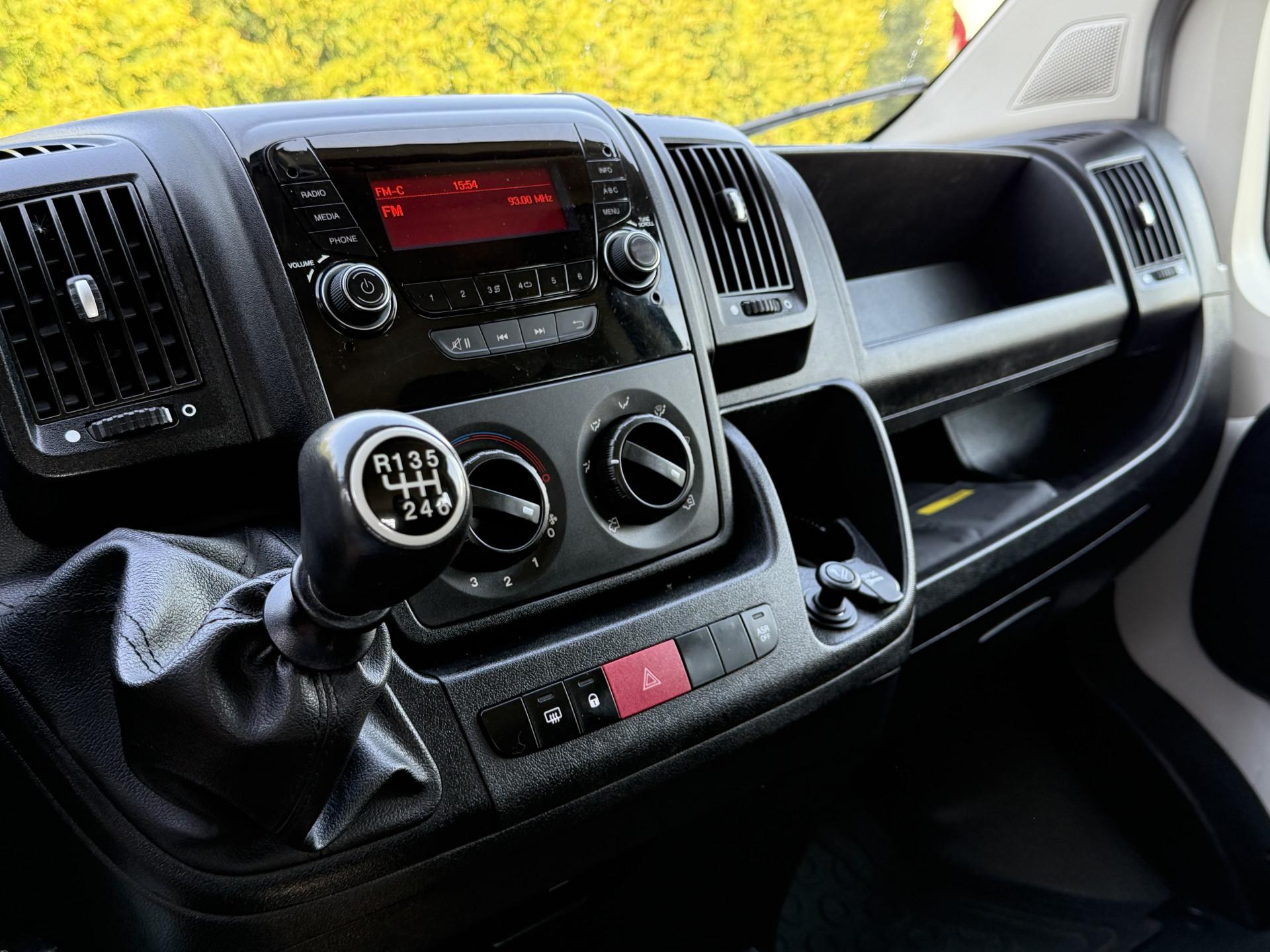 Foto 14 van Citroën 2.2 BlueHDi 141 PK EURO 6 / L4 MAXI / KIPPER / 7 PERS / DUBBELE CABINE / PICK UP / 2.5 TONS TREKHAAK / LED