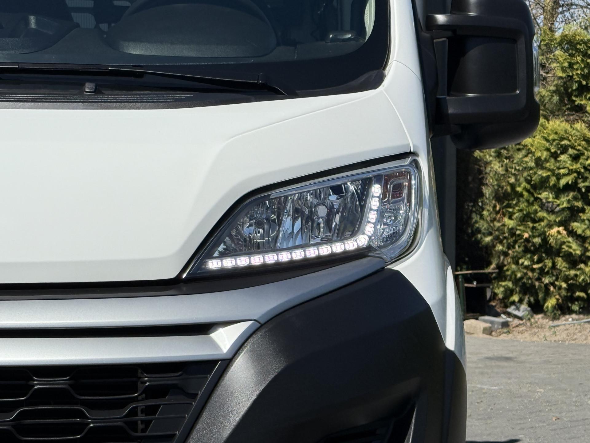 Foto 18 van Citroën 2.2 BlueHDi 141 PK EURO 6 / L4 MAXI / KIPPER / 7 PERS / DUBBELE CABINE / PICK UP / 2.5 TONS TREKHAAK / LED