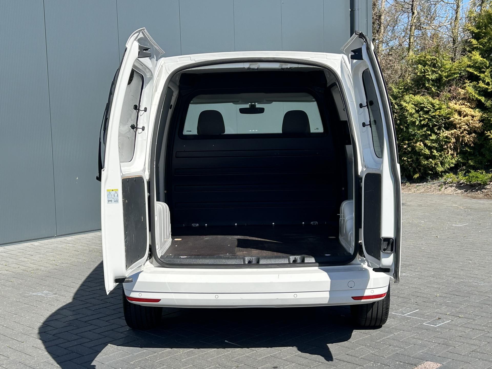 Foto 7 van Volkswagen 2.0 TDI 102 PK / EXCLUSIVE EDITION / DSG AUT. / AIRCO / ADAPTIV CRUISE / NAVI / LMV / HIGHLINE