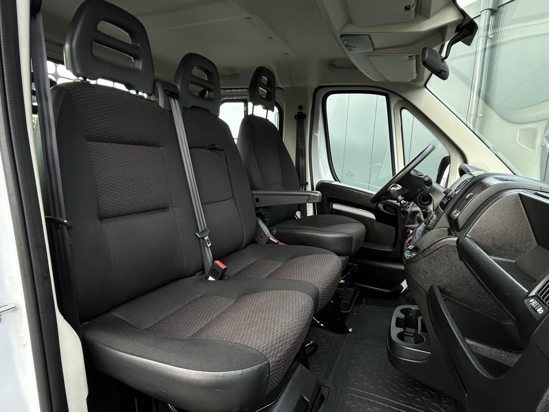 Foto 12 van Citroën 2.2 BlueHDi 141 PK EURO 6 / L4 MAXI / KIPPER / 7 PERS / DUBBELE CABINE / PICK UP / 2.5 TONS TREKHAAK / LED