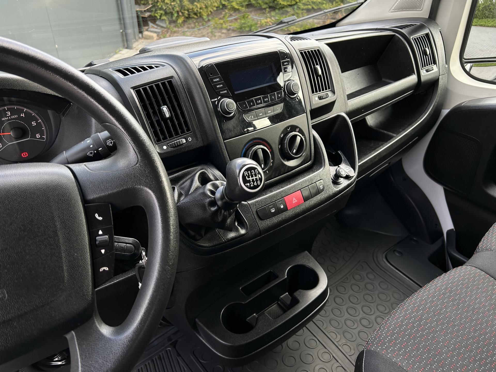 Foto 16 van Citroën 2.2 BlueHDi 141 PK EURO 6 / L4 MAXI / KIPPER / 7 PERS / DUBBELE CABINE / PICK UP / 2.5 TONS TREKHAAK / LED