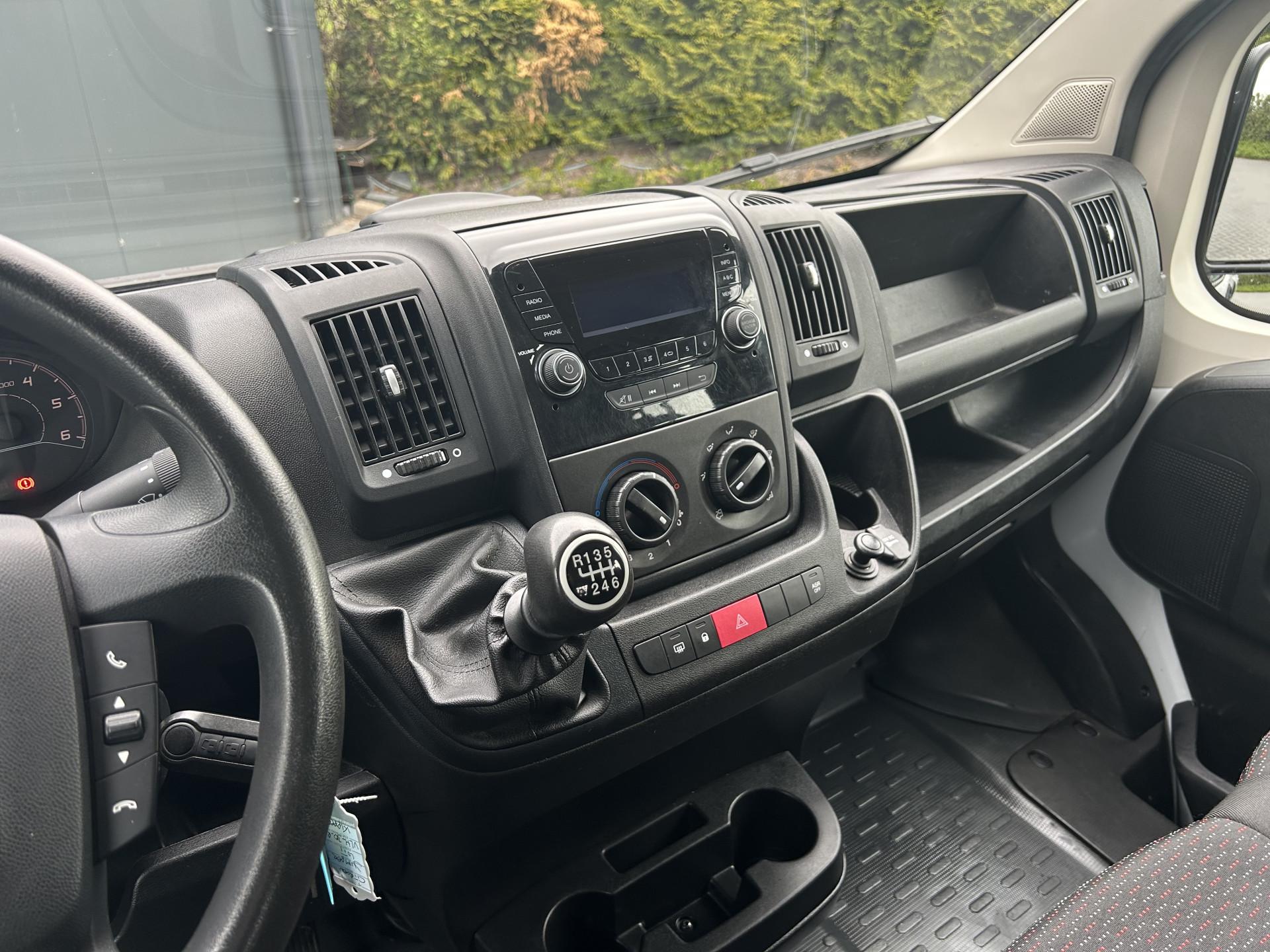 Foto 16 van Citroën 2.2 BlueHDi 141 PK EURO 6 / L4 MAXI / KIPPER / 7 PERS / DUBBELE CABINE / PICK UP / 2.5 TONS TREKHAAK / LED