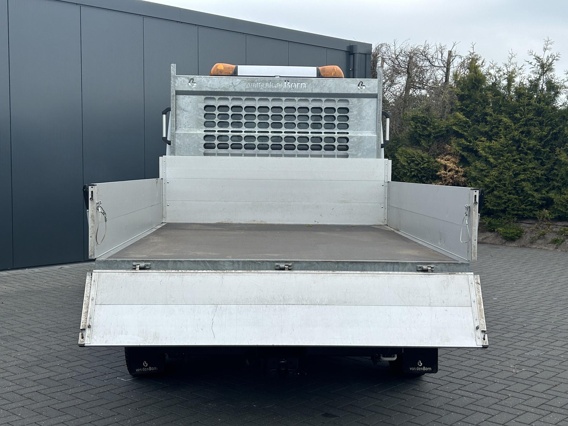Foto 8 van Citroën 2.2 BlueHDi 141 PK EURO 6 / L4 MAXI / KIPPER / 7 PERS / DUBBELE CABINE / PICK UP / 2.5 TONS TREKHAAK / LED