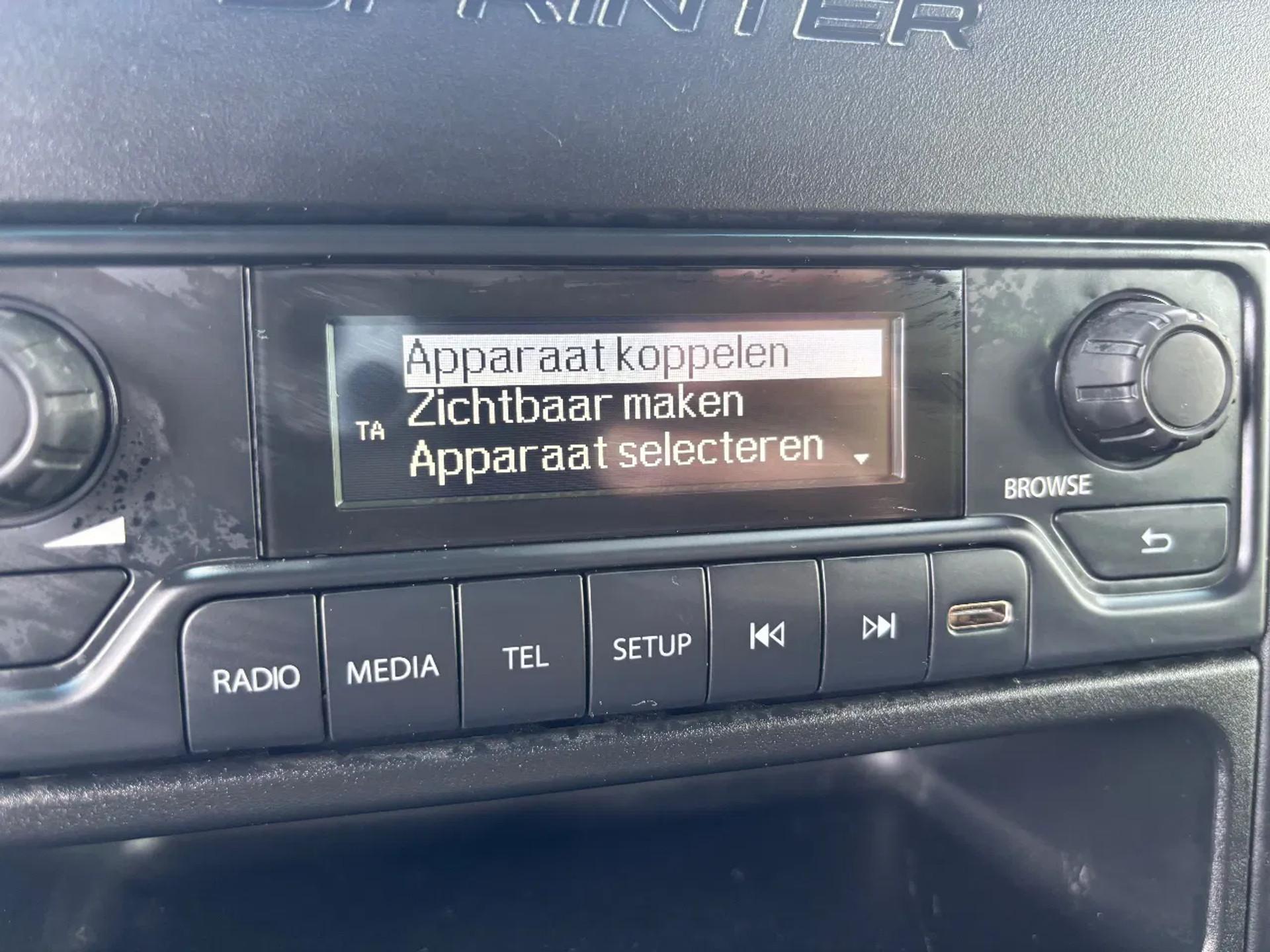 Foto 15 van Mercedes-Benz 317CDI Dubbelcabine Openlaadbak Airco 3500KG Trekhaak 15900KM BPM VRIJ 10 x op voorraad