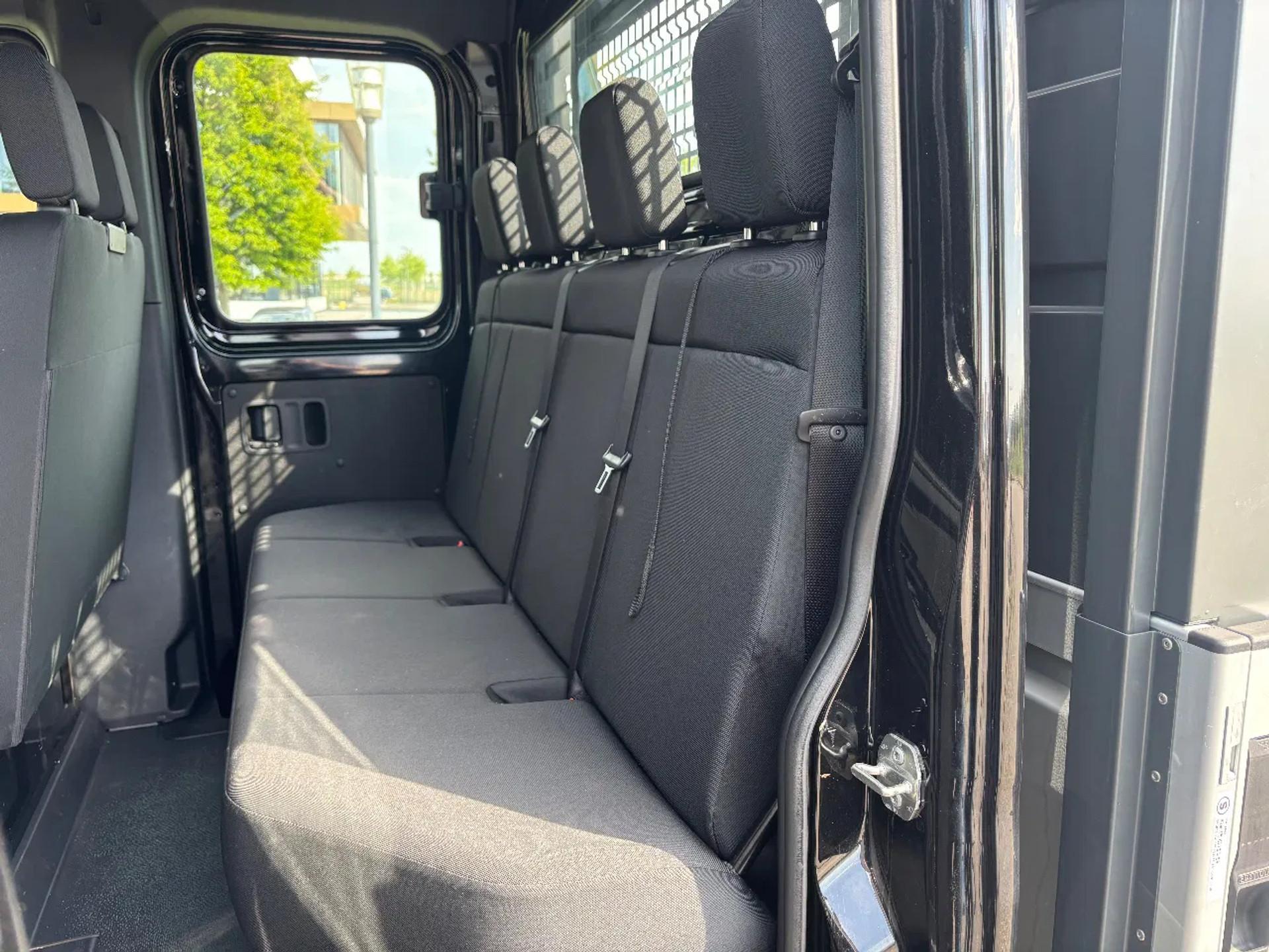 Foto 7 van Mercedes-Benz 317CDI Dubbelcabine Openlaadbak Airco 3500KG Trekhaak 15900KM BPM VRIJ 10 x op voorraad